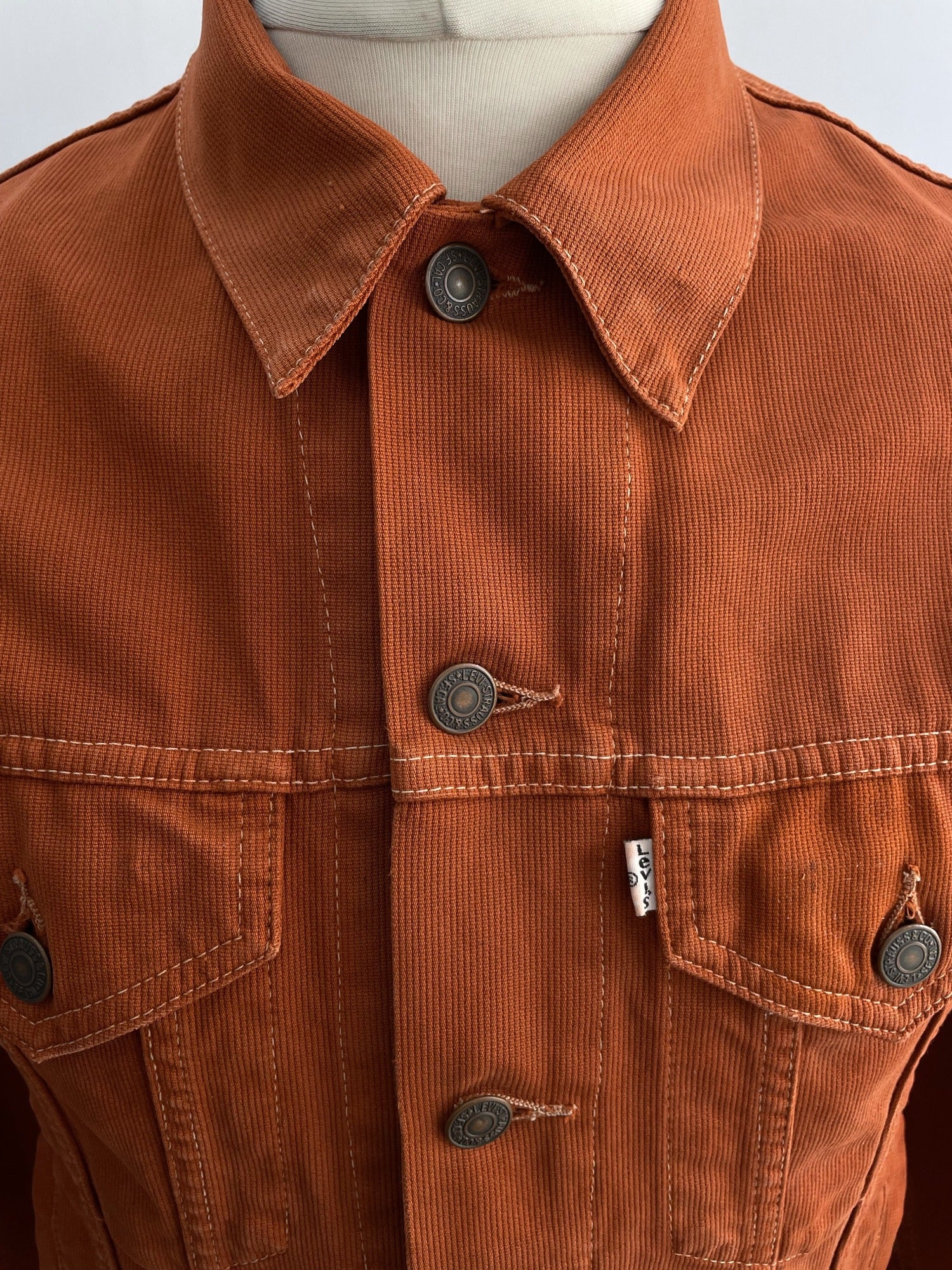 vintage levis  1970s levis  white tab  vintage  Urban Village Vintage  urban village  small  s  pockets  orange  mens  long sleeve  levis strauss  levis  levi strauss  levi  Denim jacket  denim  cotton denim  collar  button  brown