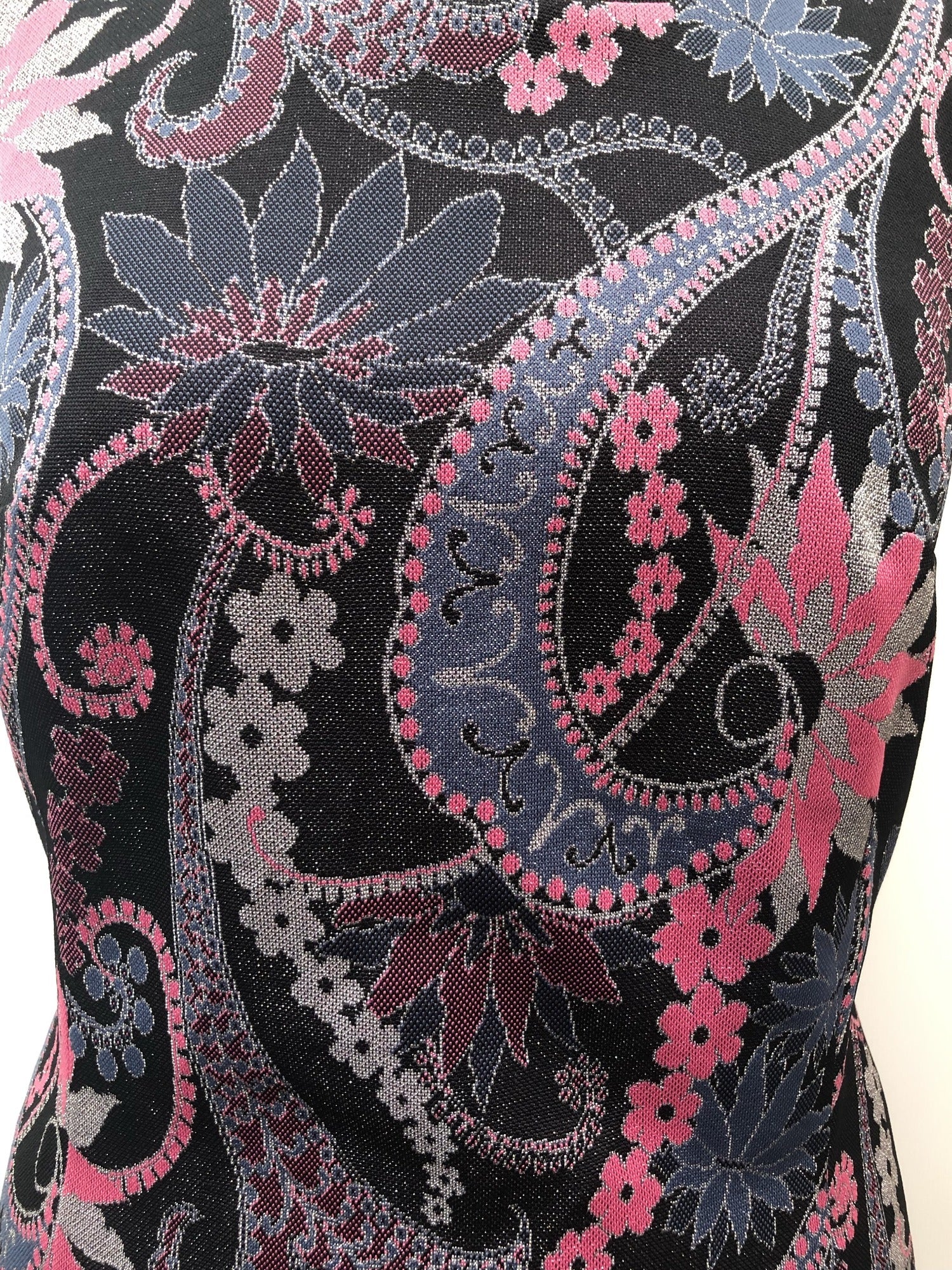 womens  vintage  Urban Village Vintage  sleevless  pockets  maxi dress  maxi  lurex  glitter  floral dress  evening dress  dress  back zip  70s  1970s  10