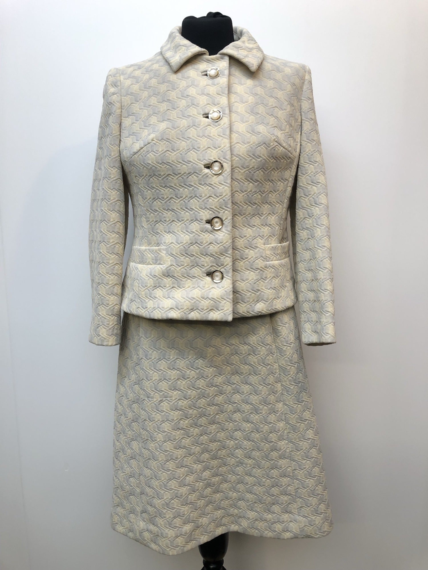 womens  vintage  Urban Village Vintage  two piece  suit  set  patterned dress  patterned  mod  matching set  Jacket  Grey  dress  cream  blazer jacket  Blazer  60s  1960s  10