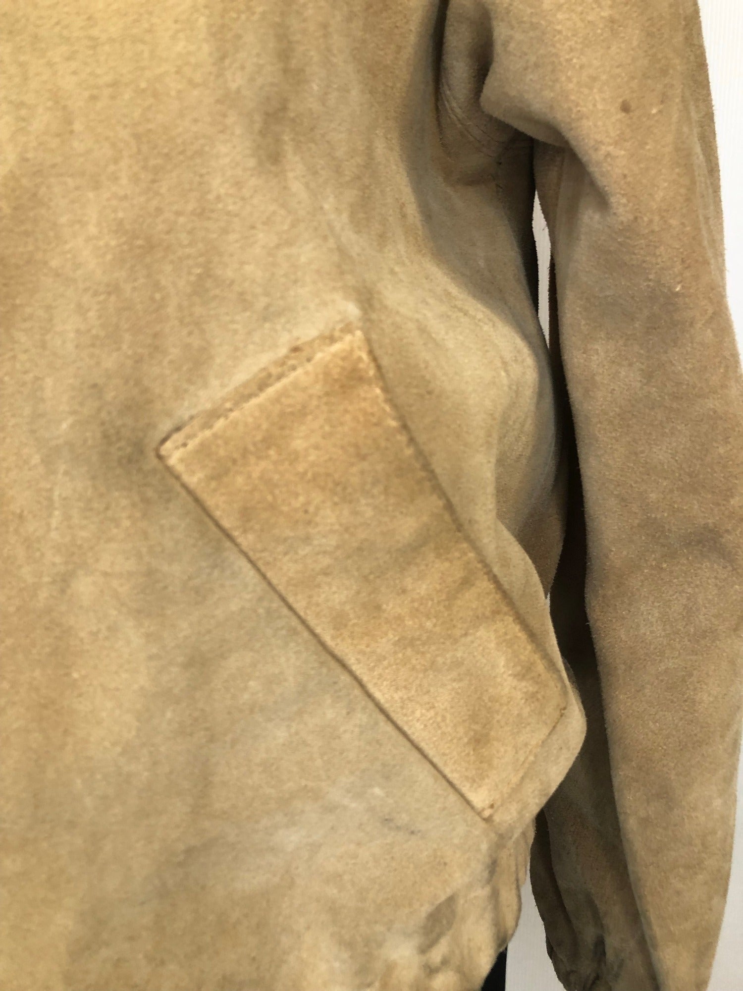 womens  vintage  Urban Village Vintage  Suede Jacket  Suede  ruched sleeve  ruched shoulders  ruched detail  lining  Jacket  cropped  collar  coat  brown  bomber  70s  70  1970s  12