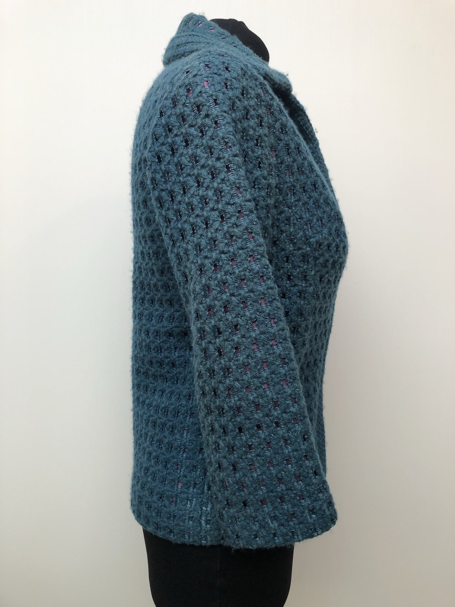 womens  vintage  Urban Village Vintage  urban village  patterned  pattern  Long sleeved top  long sleeve  lined  knitwear  knitted  knit  Jacket  Hardy Amies Boutique  collar  button down  blue  60s  1960s  10