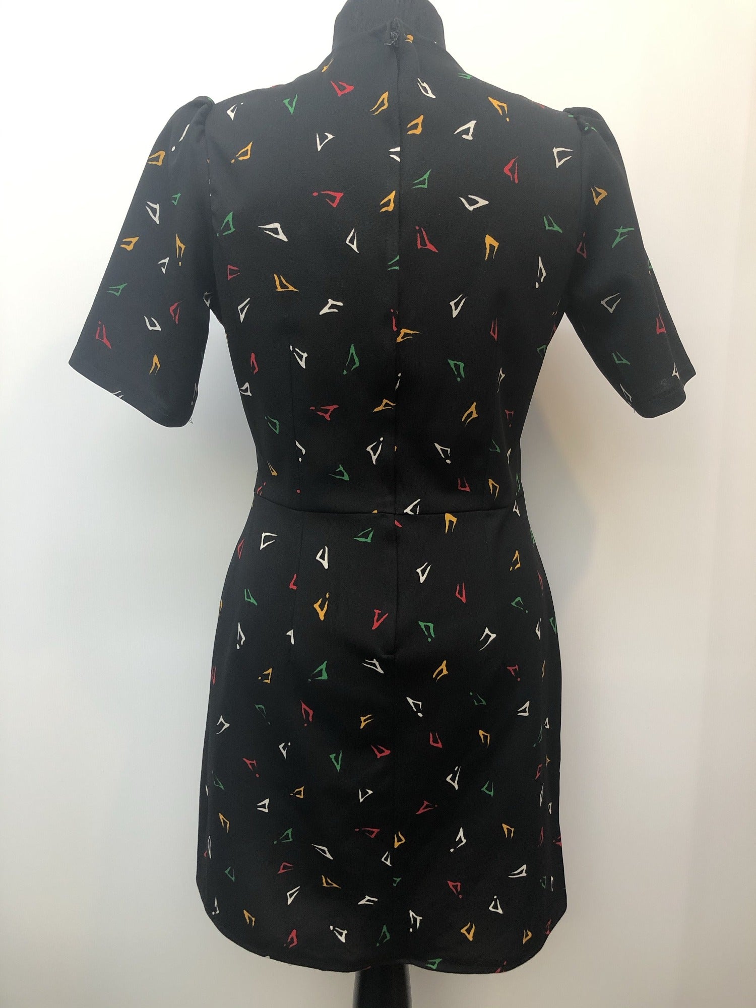 10  patterned  mini dress  black  sweetheart neck  70s  1970s  womens  vintage  dress urban village vintage