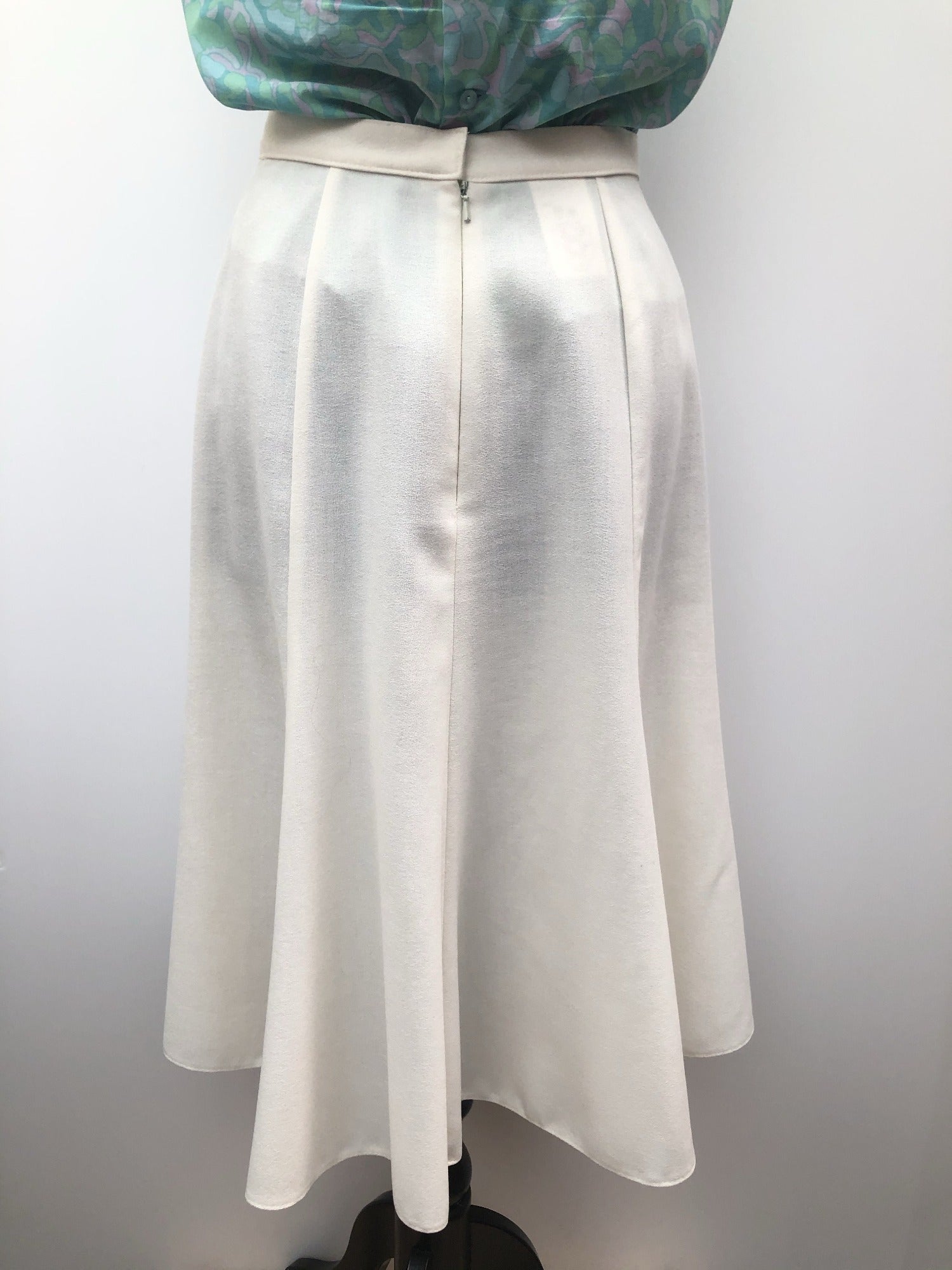 zip  womens  vintage  Urban Village Vintage  urban village  St Michael  Skirts  skirt  pleat detailing  cream  70s  1970s  10