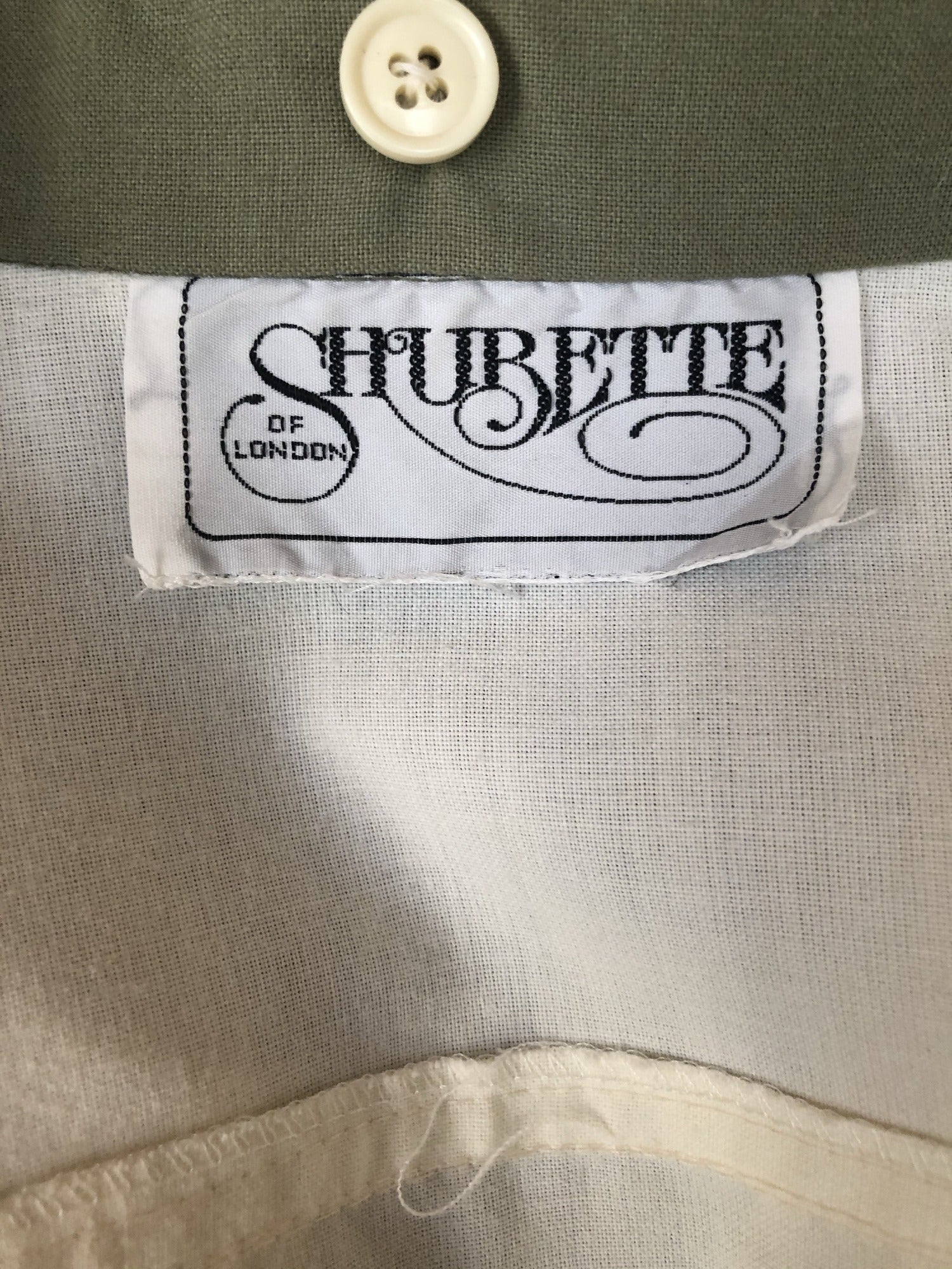 10  womens  white  waist belt  vintage  Urban Village Vintage  Shubette  short sleeved  removable collar  midi dress  midi  green trim  dress  cream  belted dress  70s  1970s