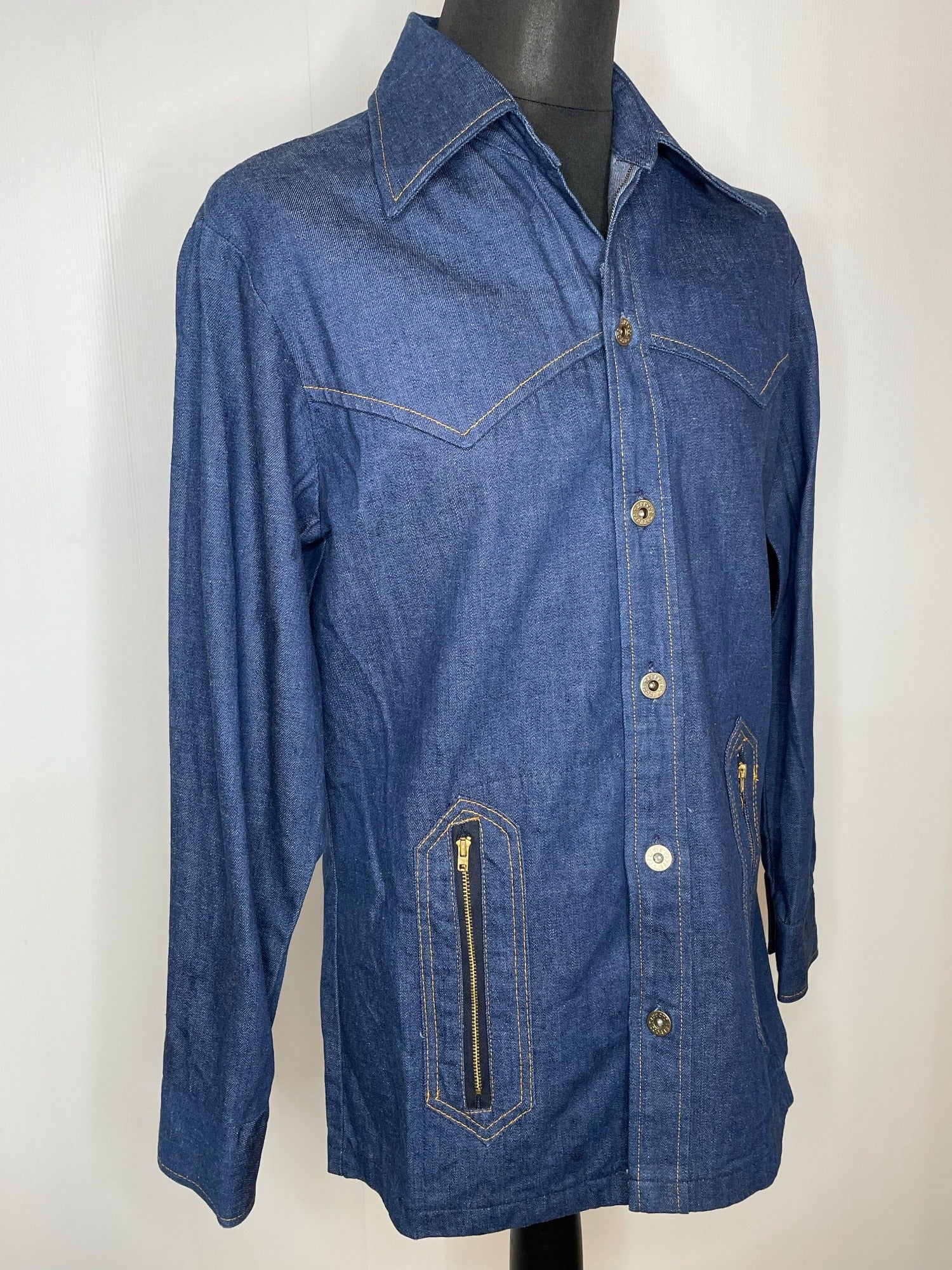 western  vintage  usa  Urban Village Vintage  urban village  shirt  shacket  rappers  press stud  mens  medium  m  denim style  denim shirt  denim  button fastening  blue  70s  1970s