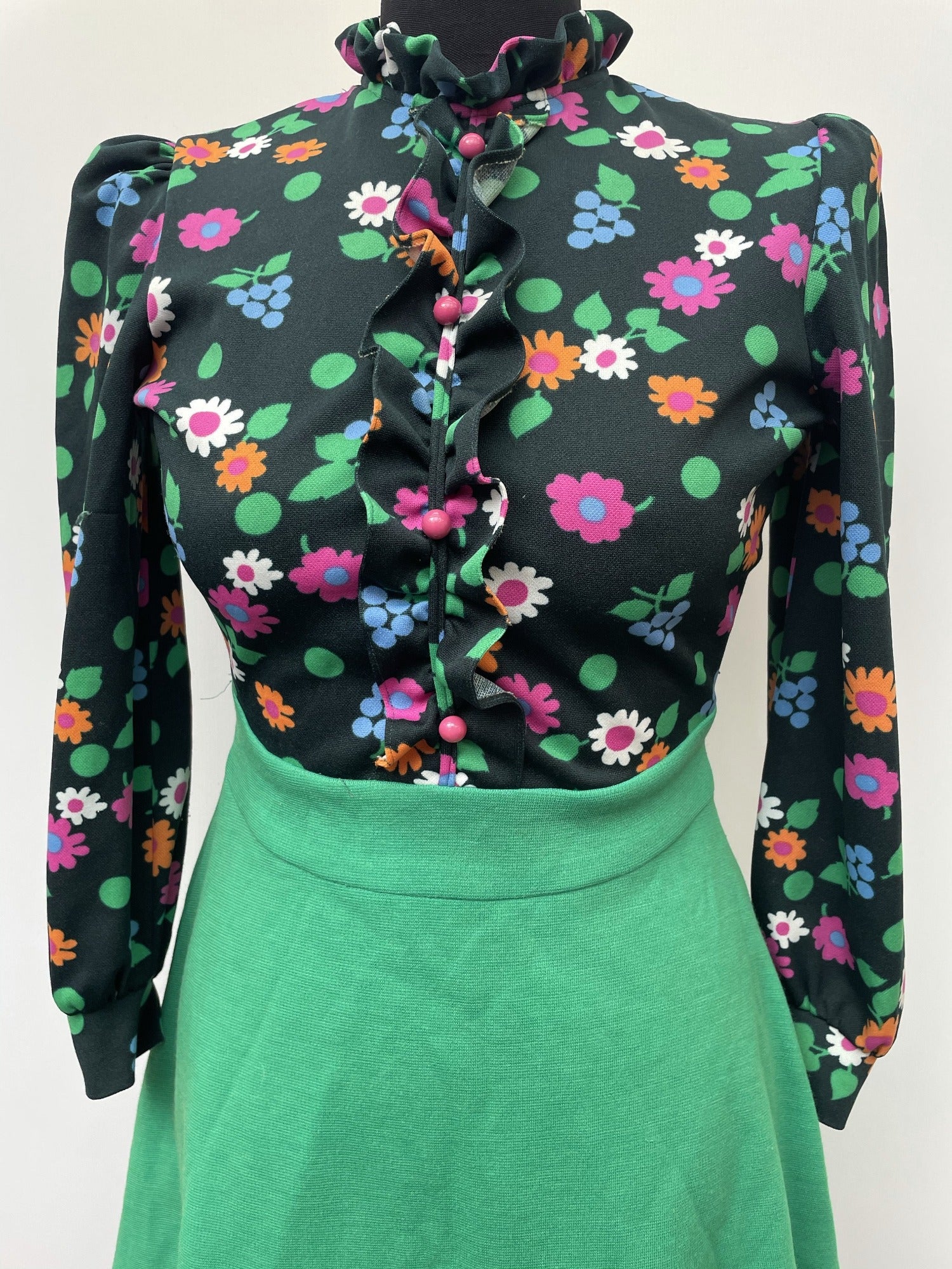womens shirt  womens  vintage  Urban Village Vintage  urban village  summer dress  summer  ruffle  retro  MOD  midi dress  midi  long sleeves  Long sleeved top  long sleeve  high neck  Green  floral print  floral lining  floral dress  floral  dress  decorative buttons  Cotton  back zip  8  70s  60s  1970s  1960s