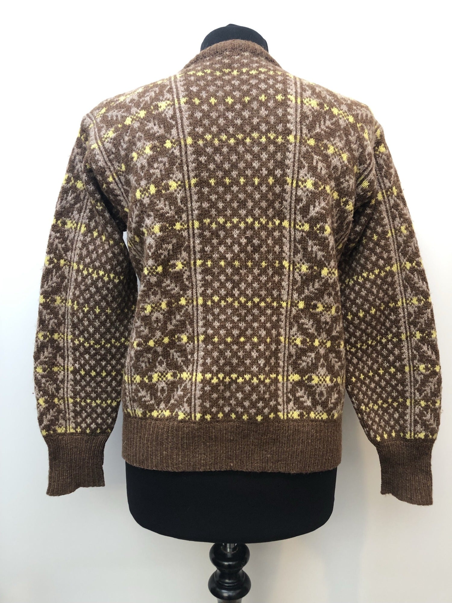 wool  womens  vintage  Urban Village Vintage  urban village  round neck  patterned  pattern  long sleeves  Long sleeved top  long sleeve  light knit  knitwear  knitted  knit  Jacket  fairisle  button down  brown  60s  1960s  12
