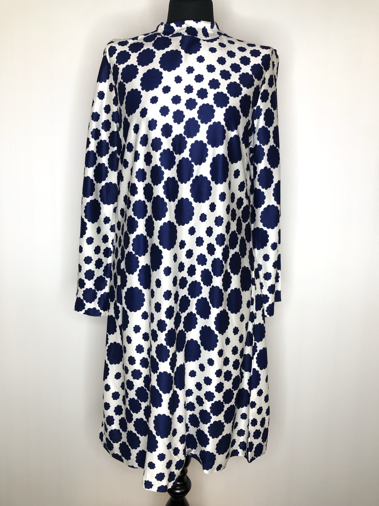 womens  white  vintage  Urban Village Vintage  psychedelic  psych  print dress  midi dress  long sleeved  flower power  floral  dress  blue  70s  1970s  12