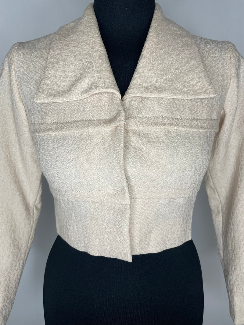 womens  vintage  Urban Village Vintage  open collar  large collar  jacket  cropped jacket  cream  70s  6  1970s