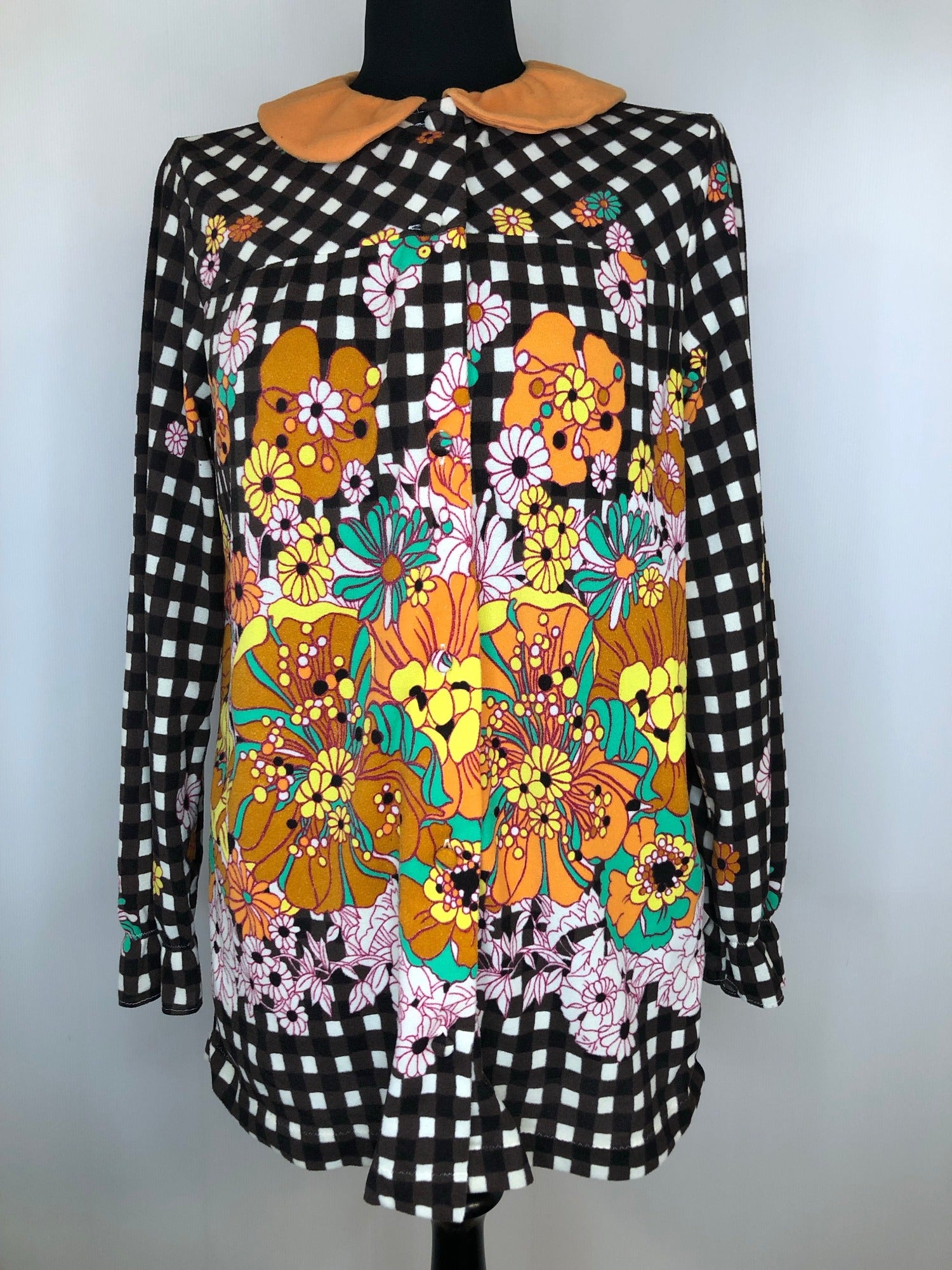 womens  vintage  stitch detailing  stitch detail  St Michael  sleevless  Rounded collar  round collar  retro  polyester  pockets  orange  MOD  floral print  floral dress  dress  check  button front  brown  back zip