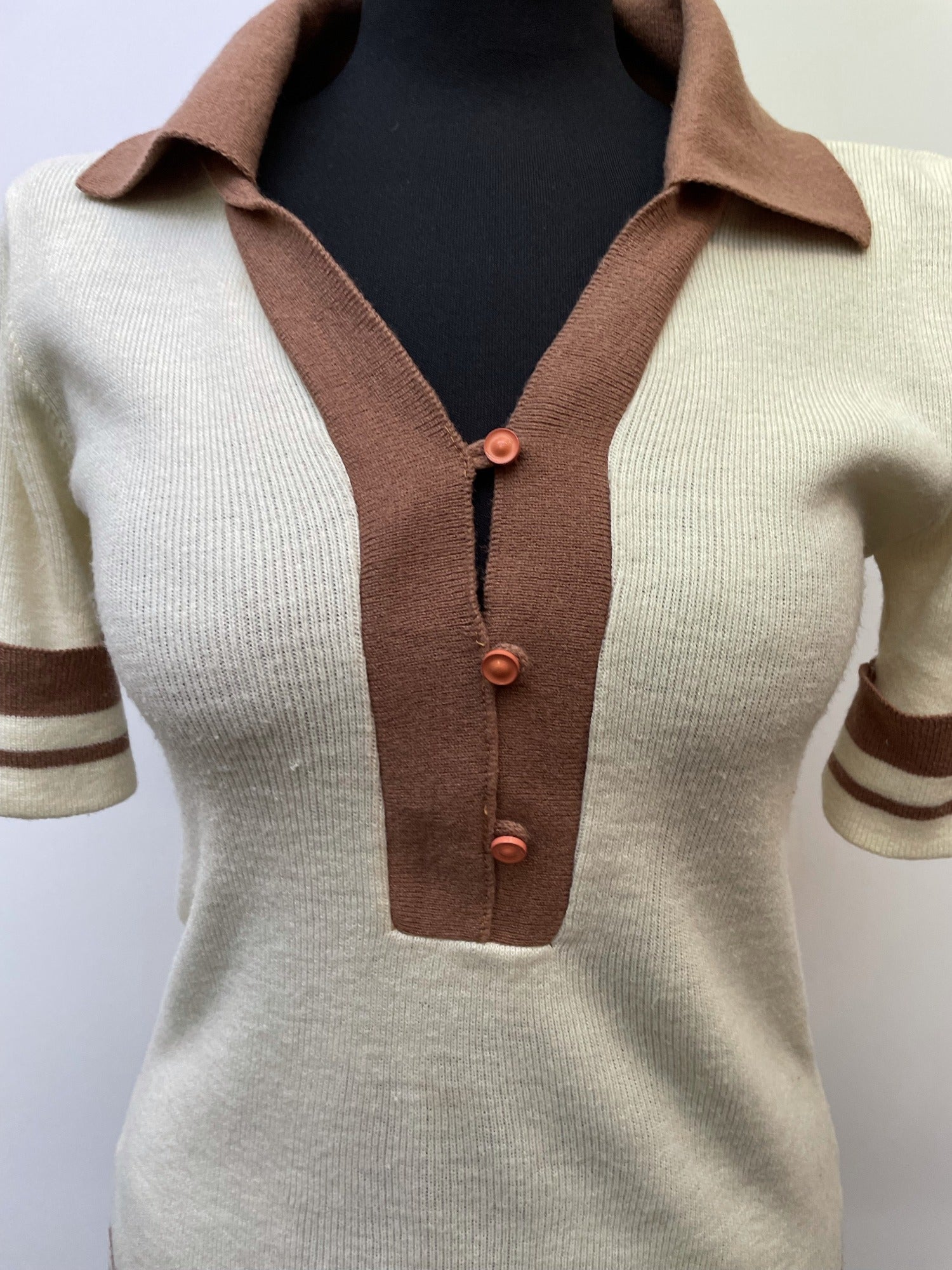 womens  white  vintage  Urban Village Vintage  urban village  top  Stripes  striped  stripe  retro  polo top  polo  light knitwear  light knit  knitwear  knitted  knit  fine knit  duke  collared  collar  button front  button  brown  big collar  70s  1970s  10