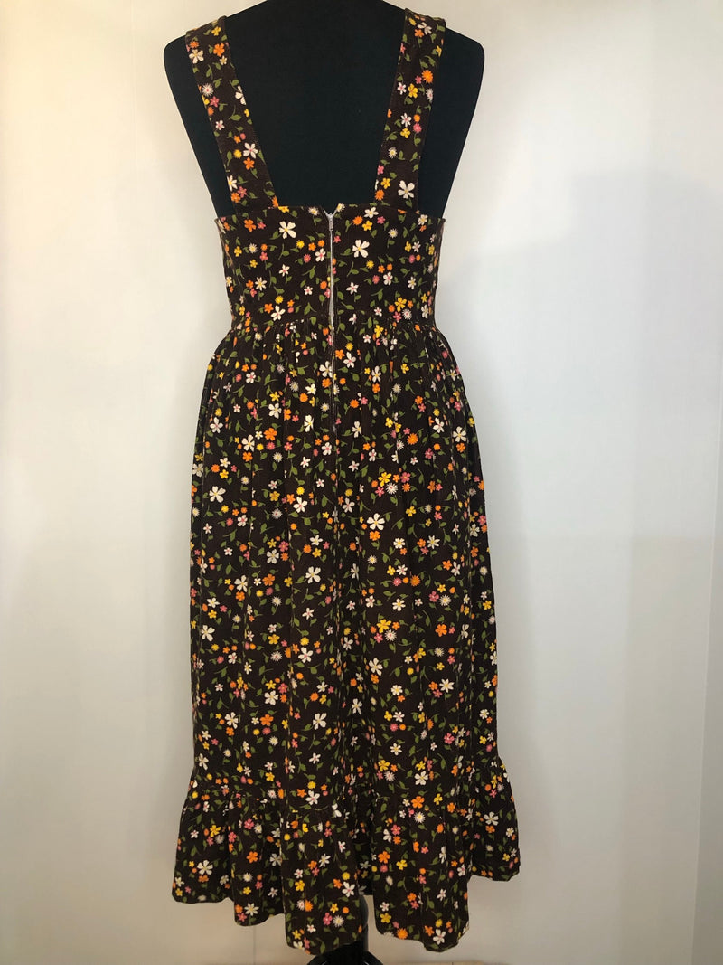 womens  vintage  summer dress  summer  strap dress  pleat detailing  frill hem  corduroy  corded  cord  brown  8  70s  1970s