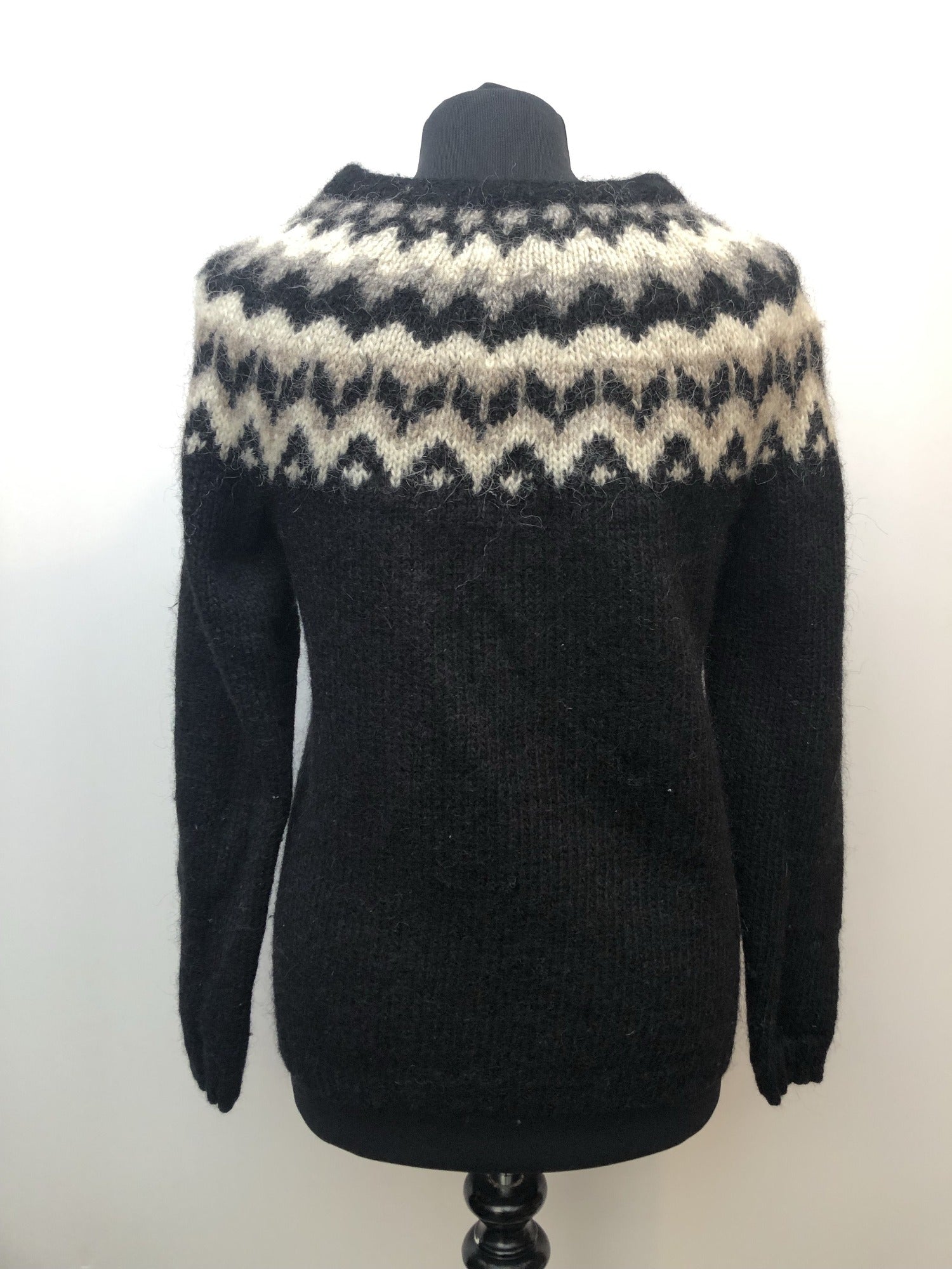 womens  vintage  Urban Village Vintage  round neck  patterned  pattern  mohair  long sleeve  knitwear  knitted  knit  fairisle  cardigan  button  black  60s  1960s  10