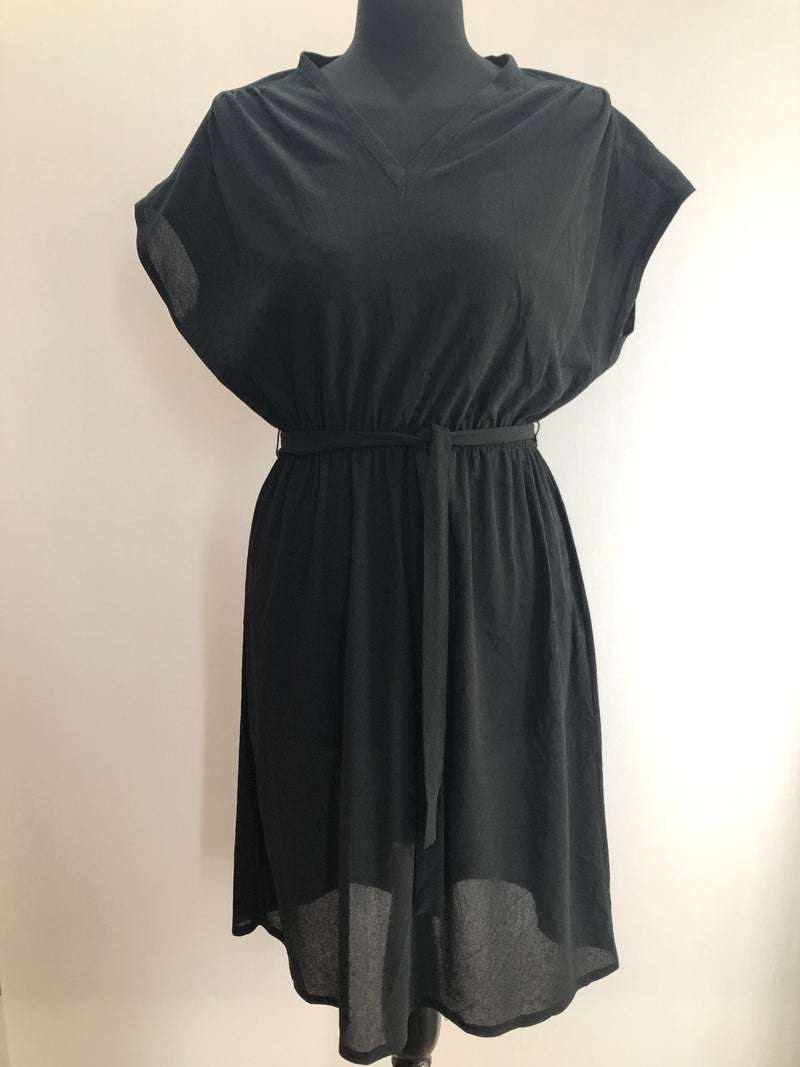 womens  vintage  Urban Village Vintage  summer dress  print  floral  dress  black  Belted waist  belted  70s  1970s  12