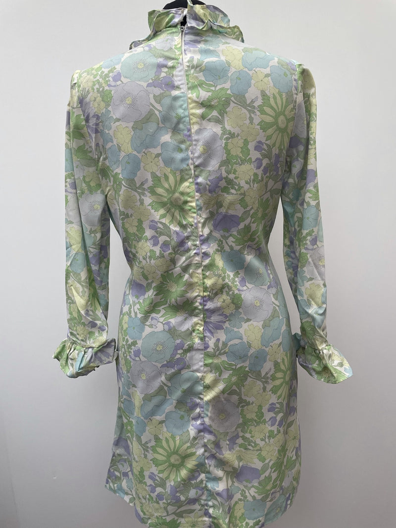 zip  womens  vintage  Urban Village Vintage  urban village  MOD  midi  long sleeves  long sleeve  high neck  frilly  frill neck  frill detail  floral print  floral dress  floral  dress  back zip  60s  1960s  12