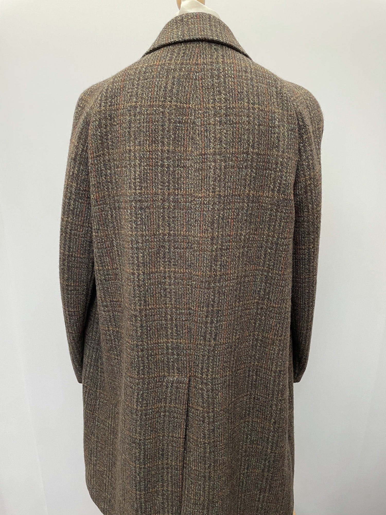 xl  wool coat  wool  Winter Coat  winter  vintage  Urban Village Vintage  urban village  Tweed  silk  pockets  mens  long sleeve  Green  dunn & co  collared  collar  big collar  60s  1960s  100% Wool