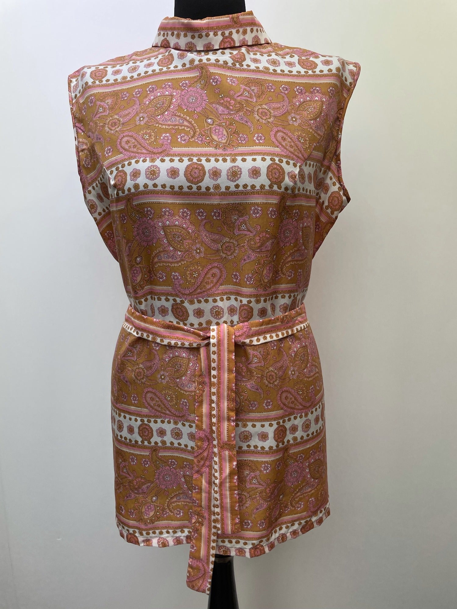 zip front  zip  womens  waist belt  vintage  Urban Village Vintage  urban village  summer dress  summer  sleeveless  retro  pink  Paisley Print  paisley inspired  paisley  orange  MOD  midi dress  midi  lightweight  dress  collared dress  collared  collar dress  collar  big collar  Belted waist  belted dress  belted  belt detail  belt  arthur linney classic  16