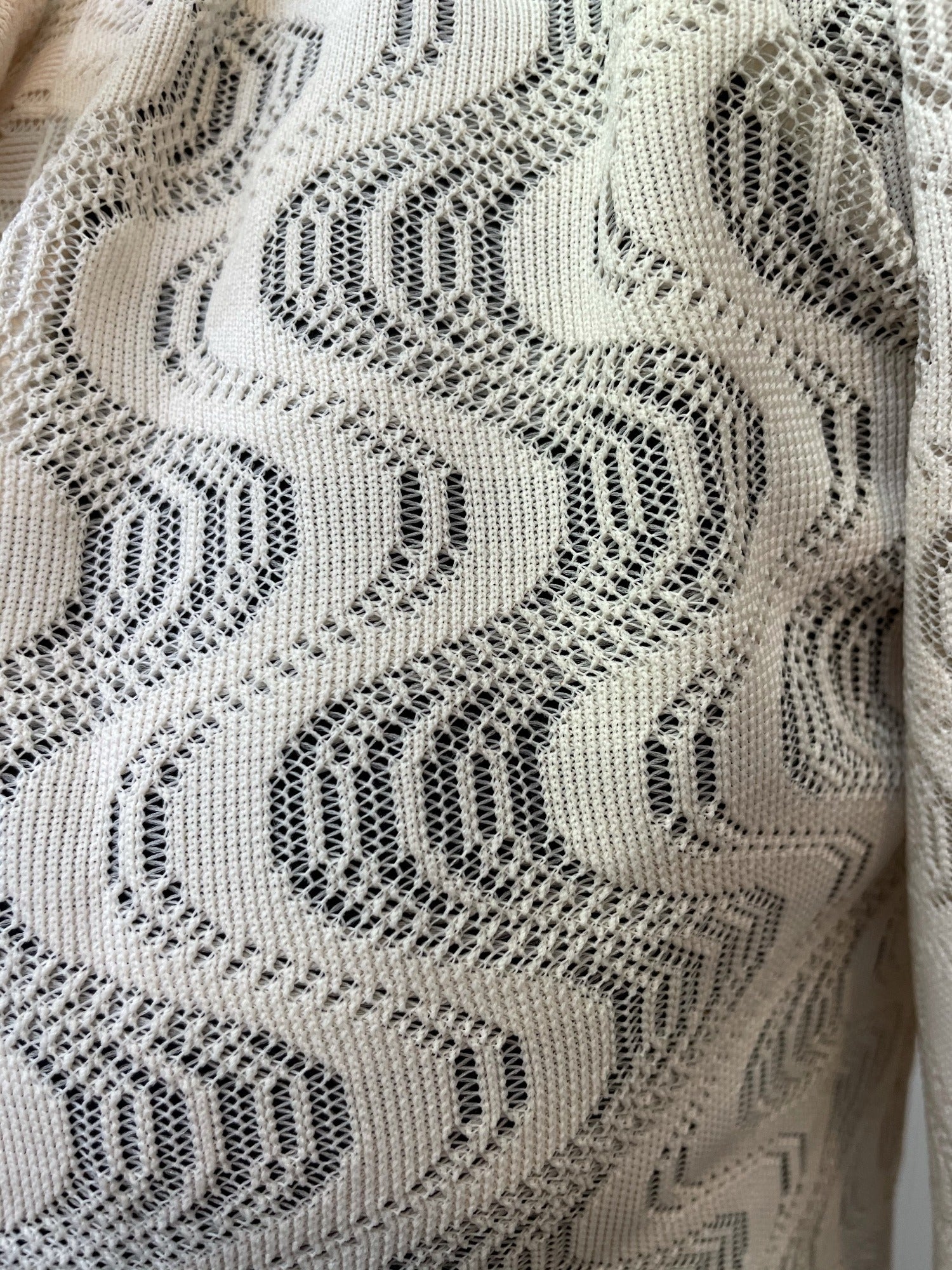 womens  white  vintage  Urban Village Vintage  urban village  swirl  retro  polyester  patterned  pattern  off white  MOD  long sleeve  Jacket  cream  bow tie  bow detail  bow  blouse  bell sleeve  bell  8  70s  1970s