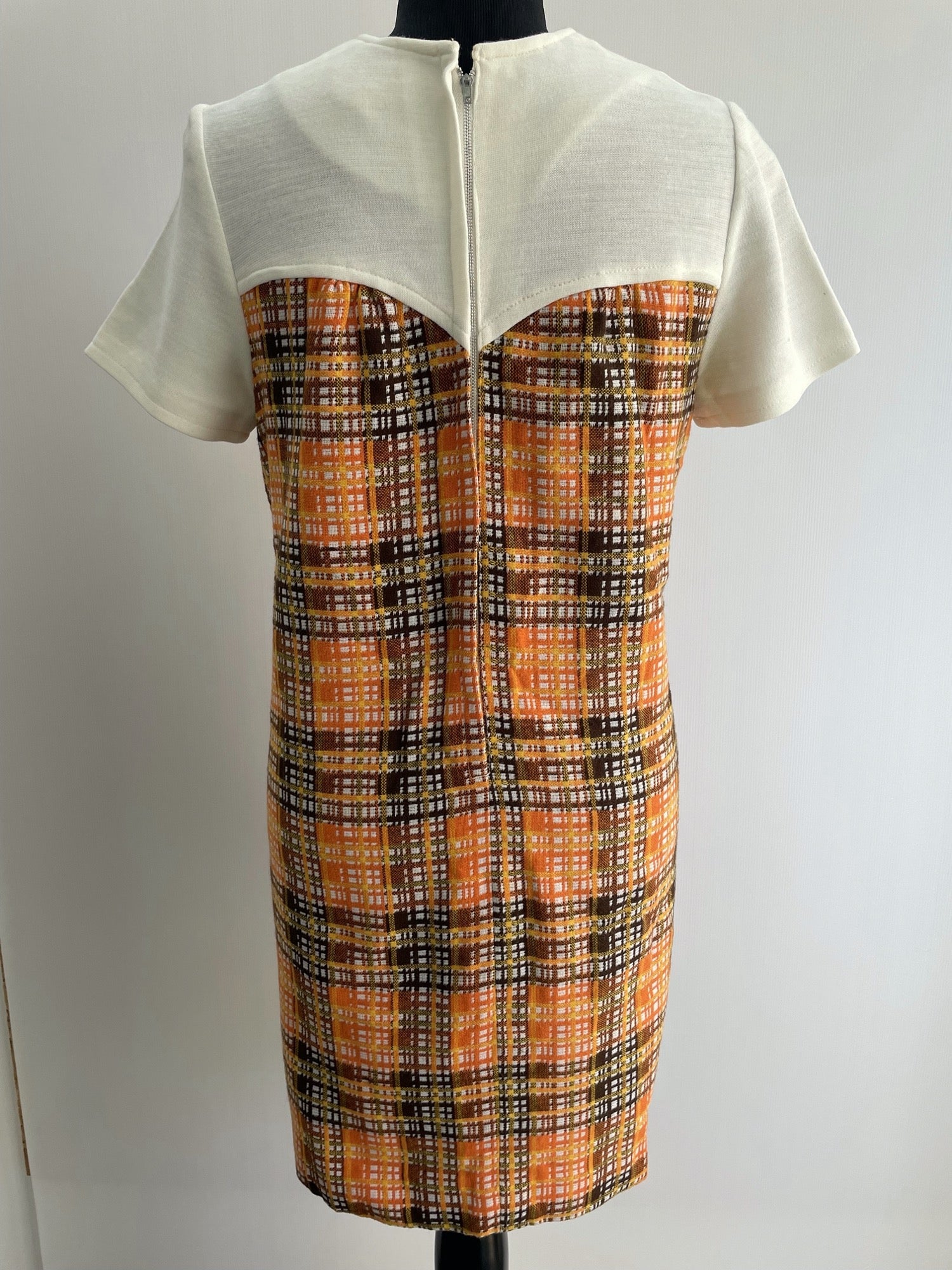 zip back  zip  womens  white  vintage  Urban Village Vintage  urban village  patterned dress  patterned  orange  MOD  midi dress  midi  knit  dresses  dress  checkered  checked  check  back zip  alldae  60s  1960s  12