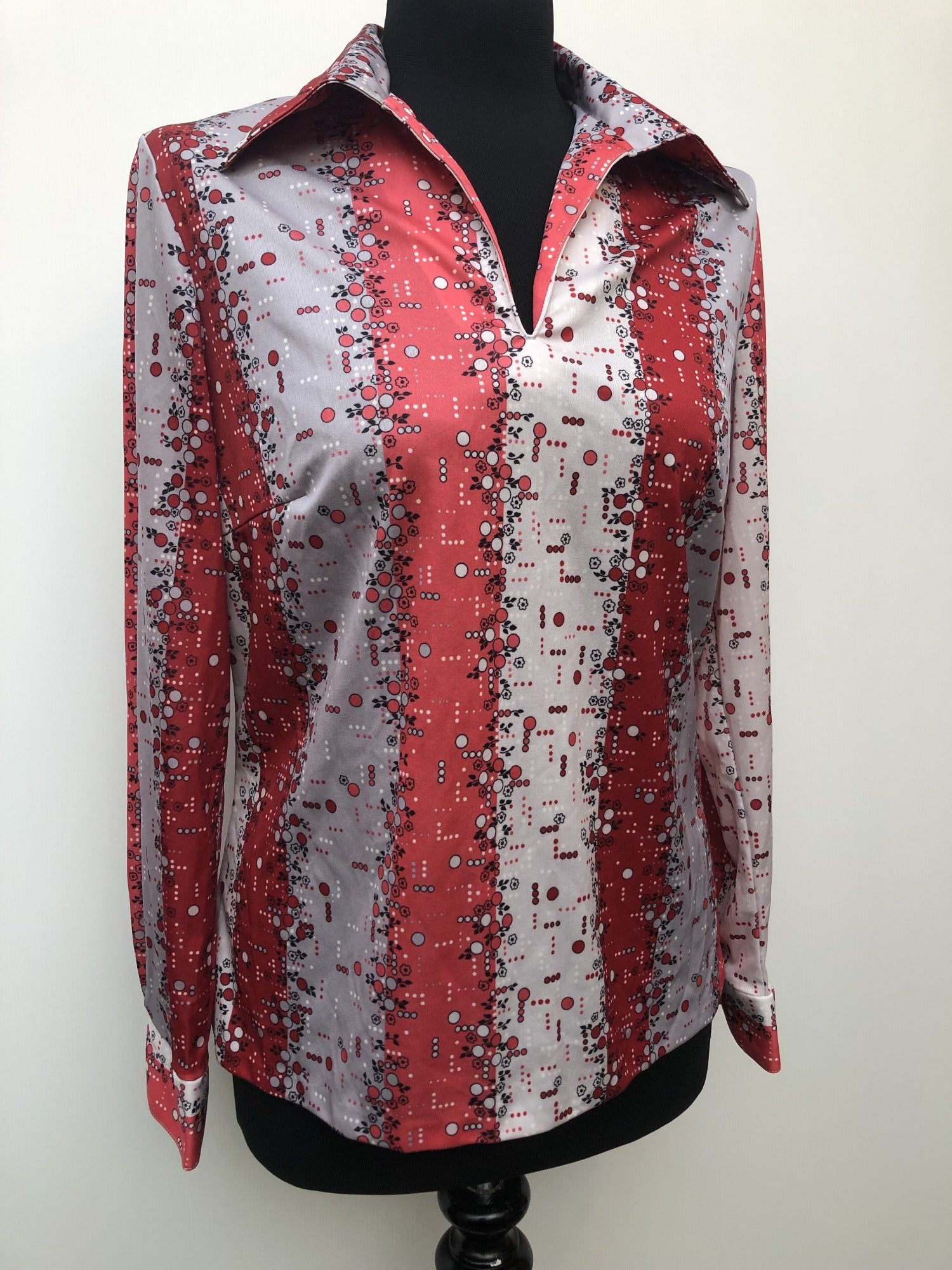 womens  vintage  Urban Village Vintage  urban village  silver  Shirt  red  print  long sleeves  long sleeve  floral print  floral  dagger collar  collar  circle print  blouse  big collar  70s  70  1970s  12
