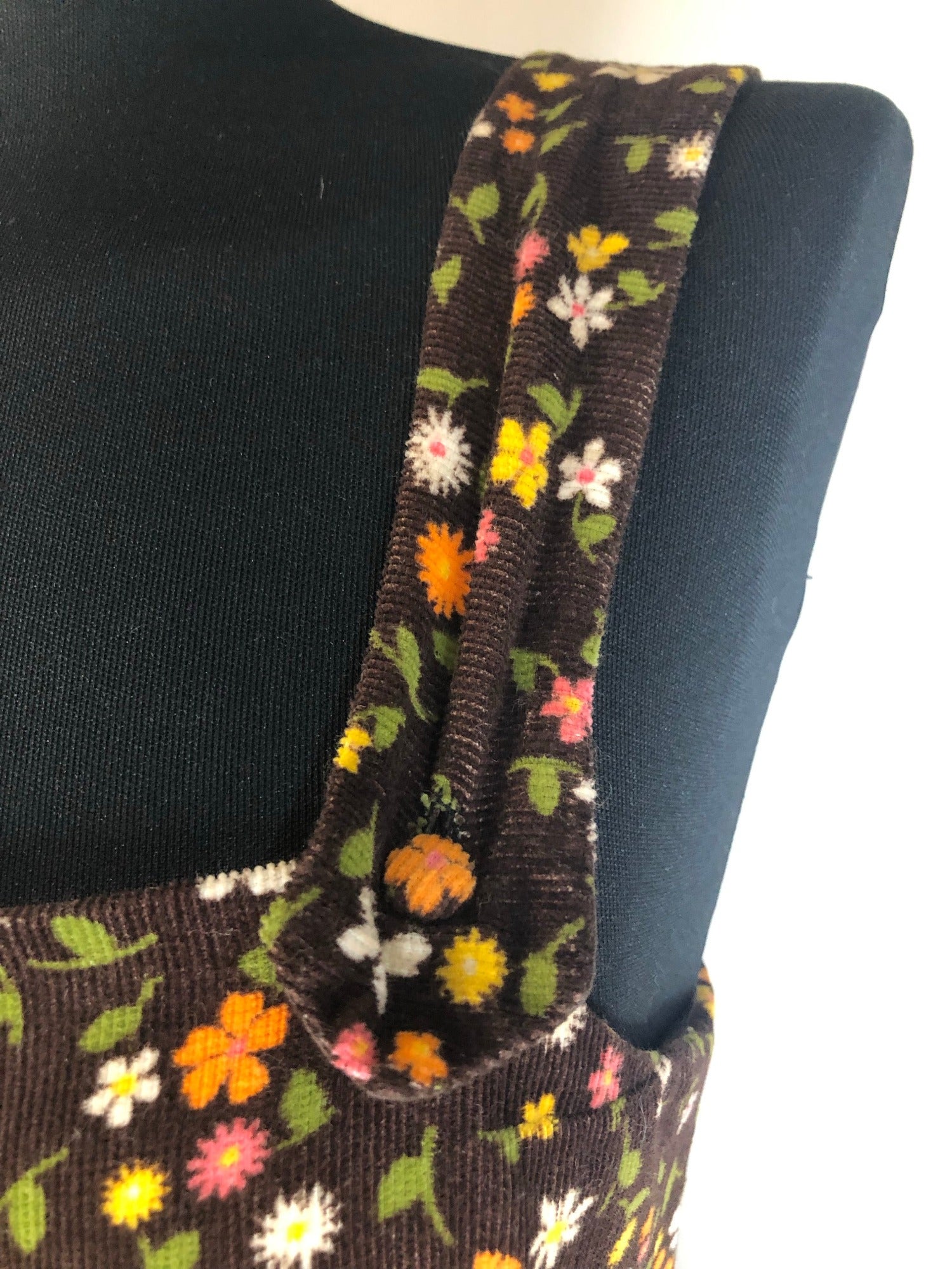 womens  vintage  summer dress  summer  strap dress  pleat detailing  frill hem  corduroy  corded  cord  brown  8  70s  1970s