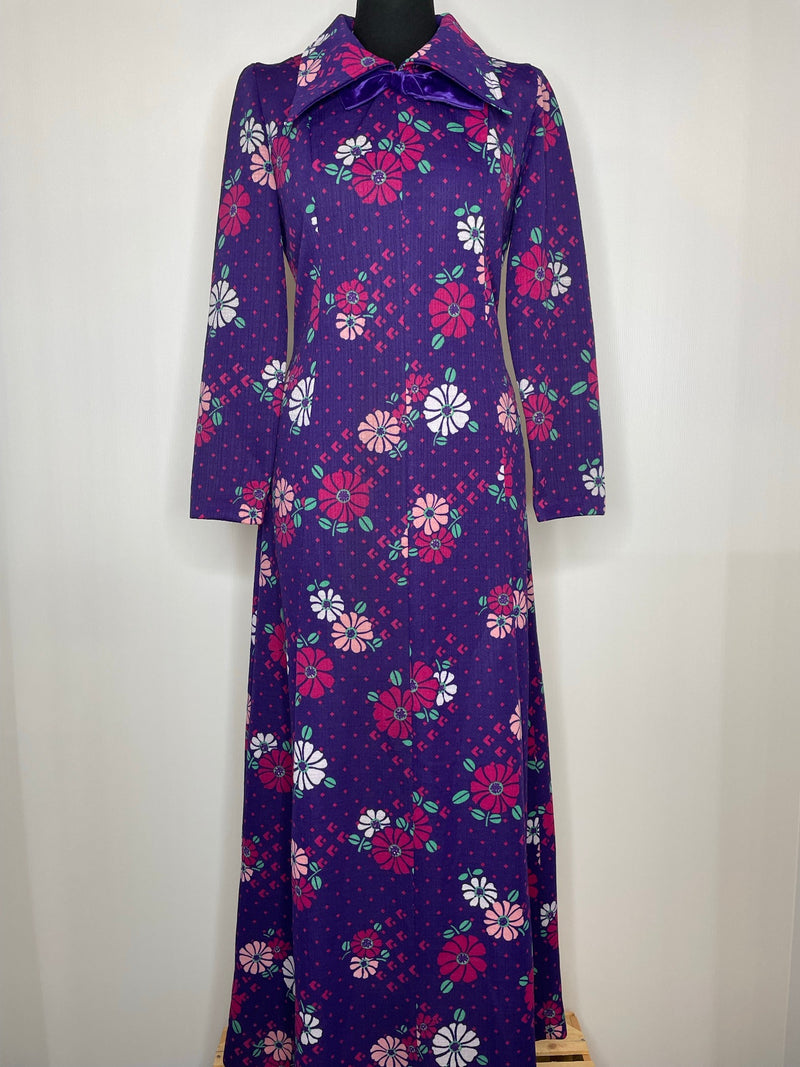 womens  vintage  velvet  Urban Village Vintage  urban village  purple dress  purple  pointed collar  party dress  maxi dress  maxi  long sleeve  long length dress  large collar  dress  daisy  collar  bow  70s  1970s  12