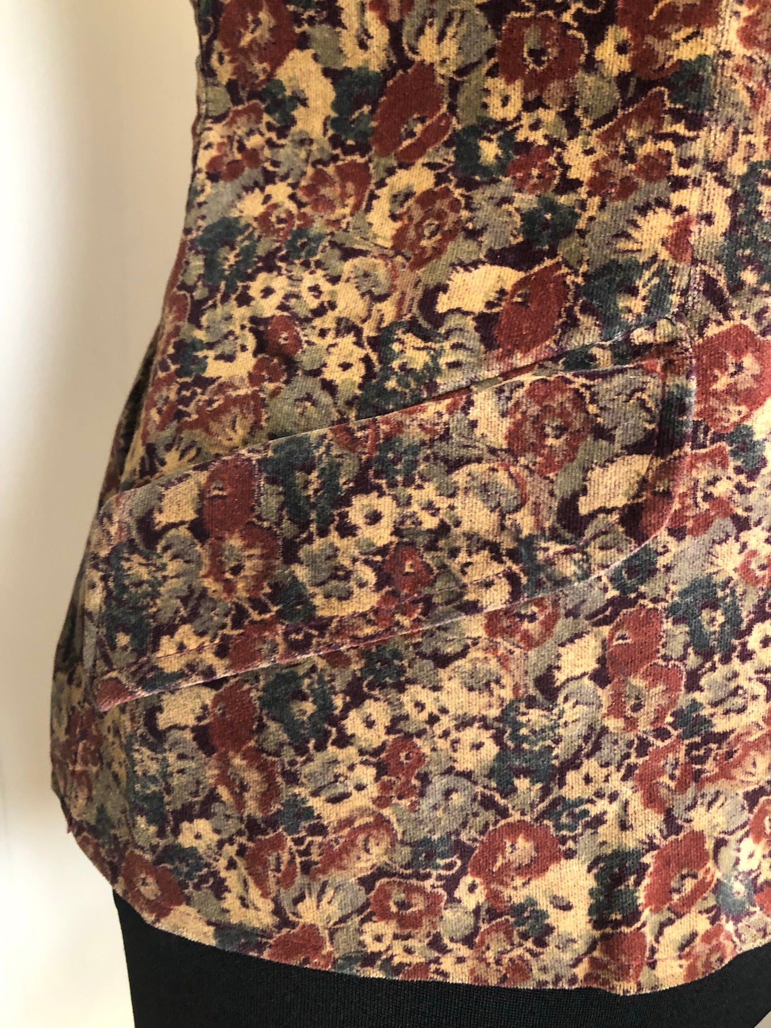 womens jacket  womens coat  womens  vintage  Urban Village Vintage  urban village  retro  red  pockets  multi  long sleeve  Jacket  Floral  Feminella  brown  blazer jacket  Blazer  70s  1970s  10