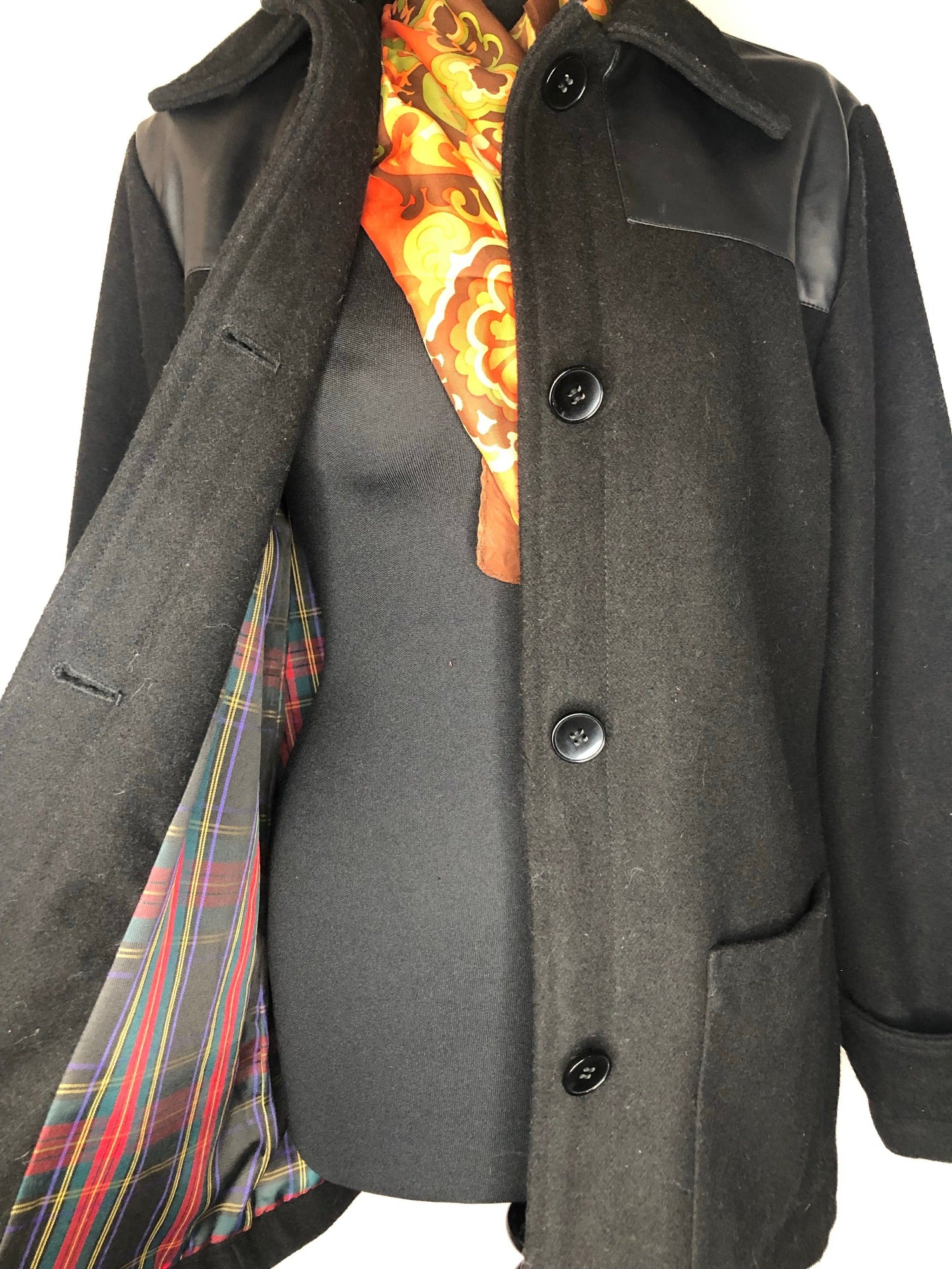 Wool blend  womens  vintage  point collar  mens  faux Leather  check lining  black  70s  1970s  14