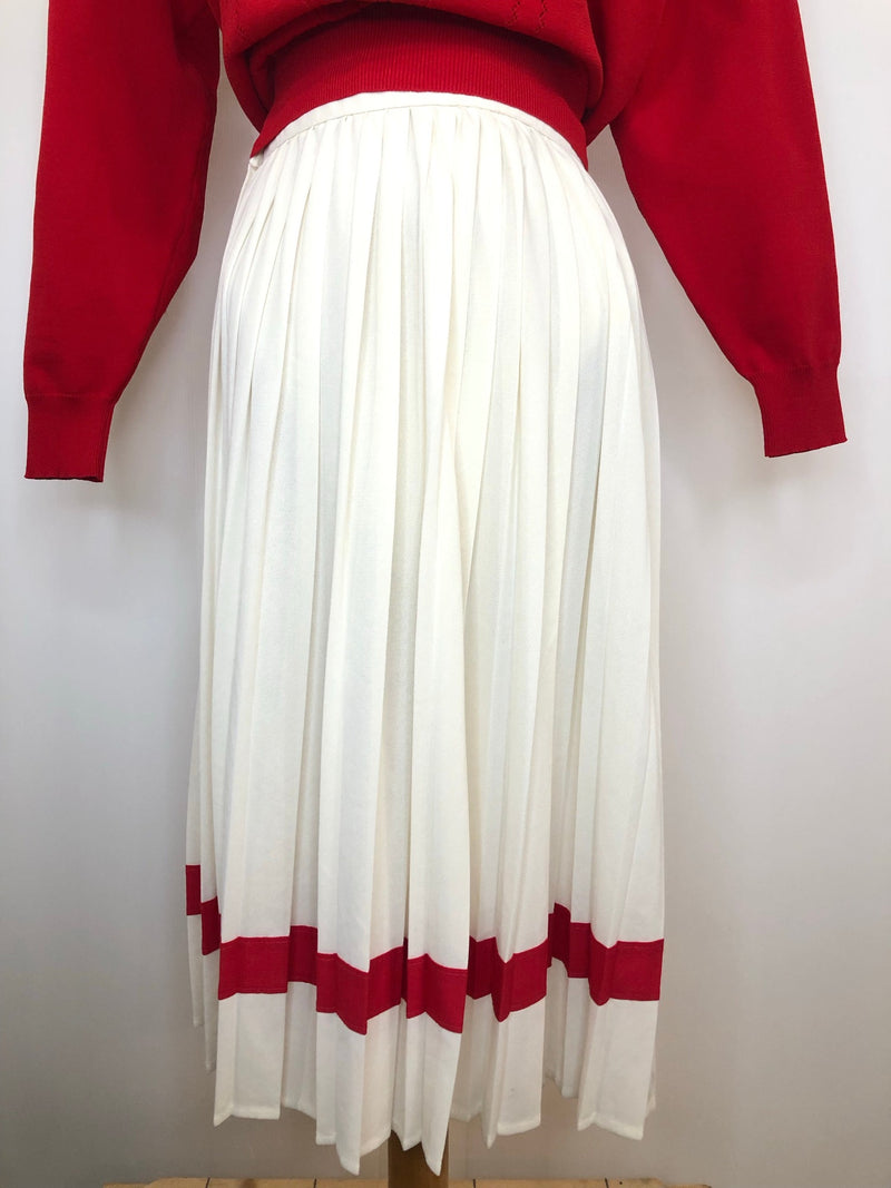 womens  white  vintage  Urban Village Vintage  urban village  stripes  St Michael  Skirts  skirt  red  pleated skirt  pleated  pattern  midi skirt  maxi  hippy  8  70s  1970s