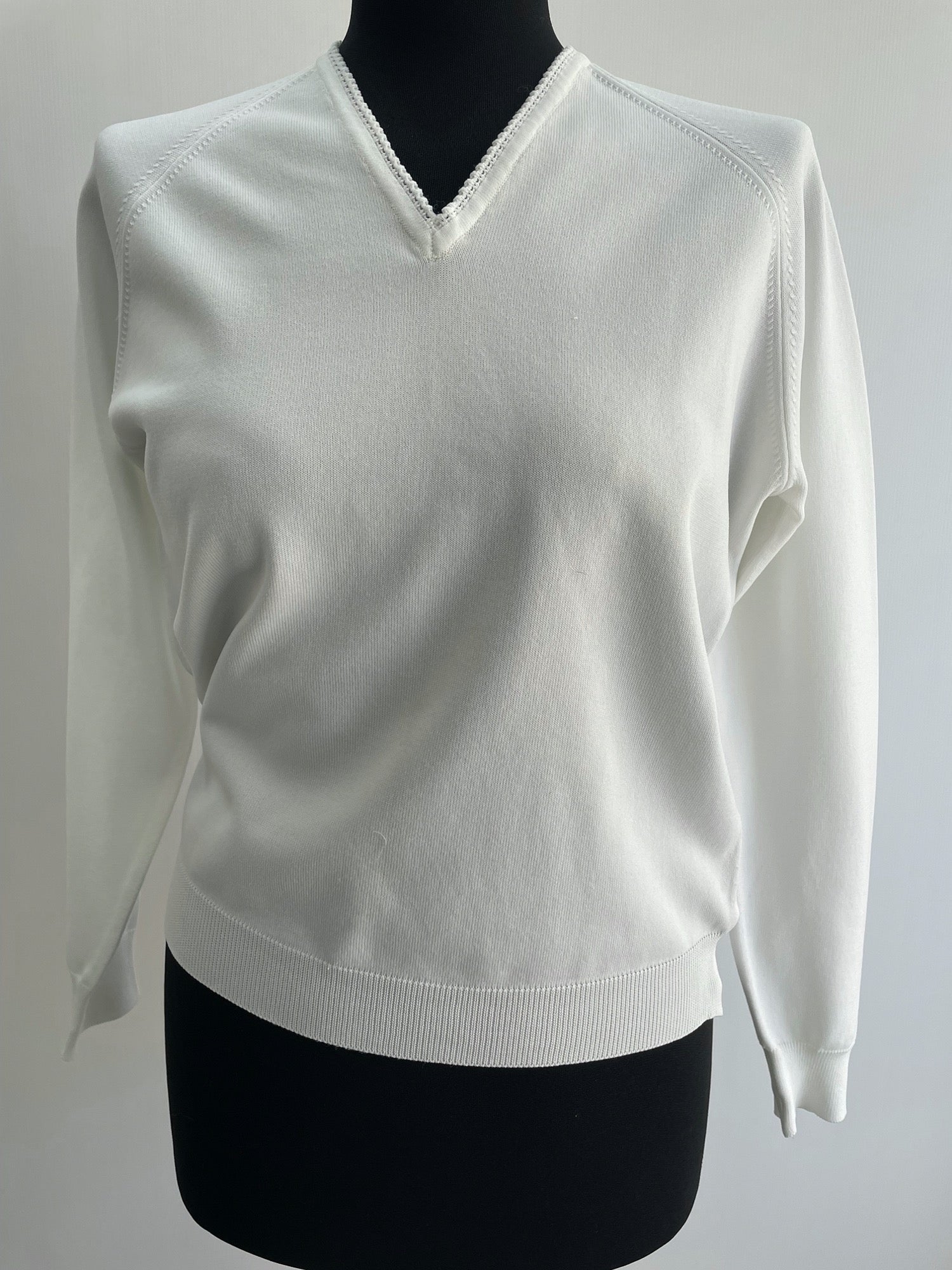 womens top  womens  white  vintage  v neck  Urban Village Vintage  urban village  Trevira 2000  trevira  sweater  sweat  long sleeves  Long sleeved top  long sleeved  long sleeve  light knitwear  light knit  knitwear  knitted  knit  frilly  frill trim  frill neck  frill lace  frill detail  frill  elasticated  14