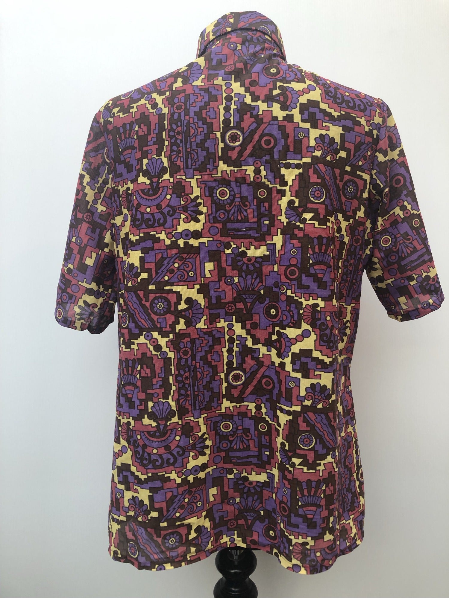 womens shirt  womens  vintage  Urban Village Vintage  urban village  summer dress  summer  purple  print blouse  multi  dagger collar  collar  button  blouse  18