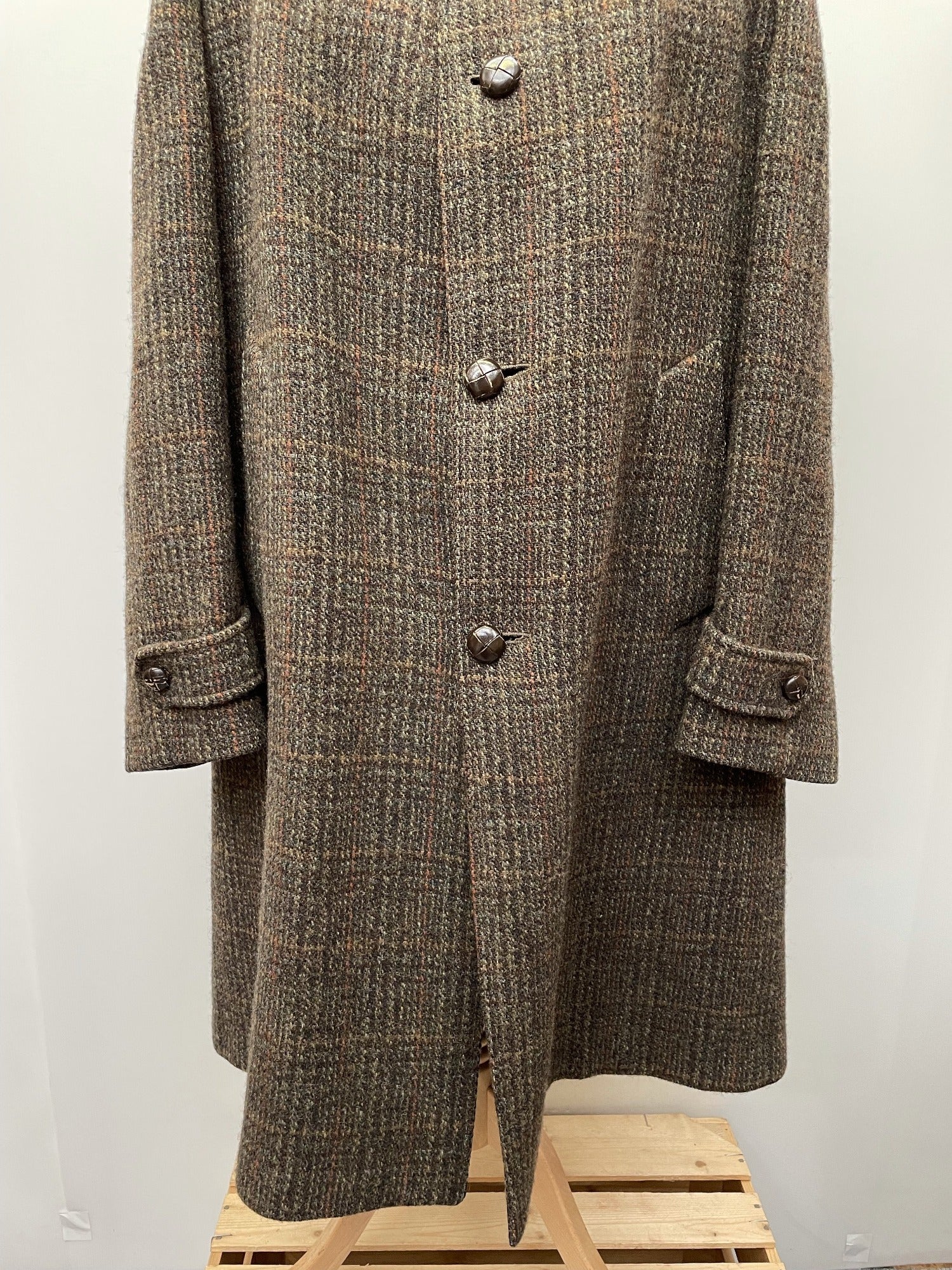 xl  wool coat  wool  Winter Coat  winter  vintage  Urban Village Vintage  urban village  Tweed  silk  pockets  mens  long sleeve  Green  dunn & co  collared  collar  big collar  60s  1960s  100% Wool