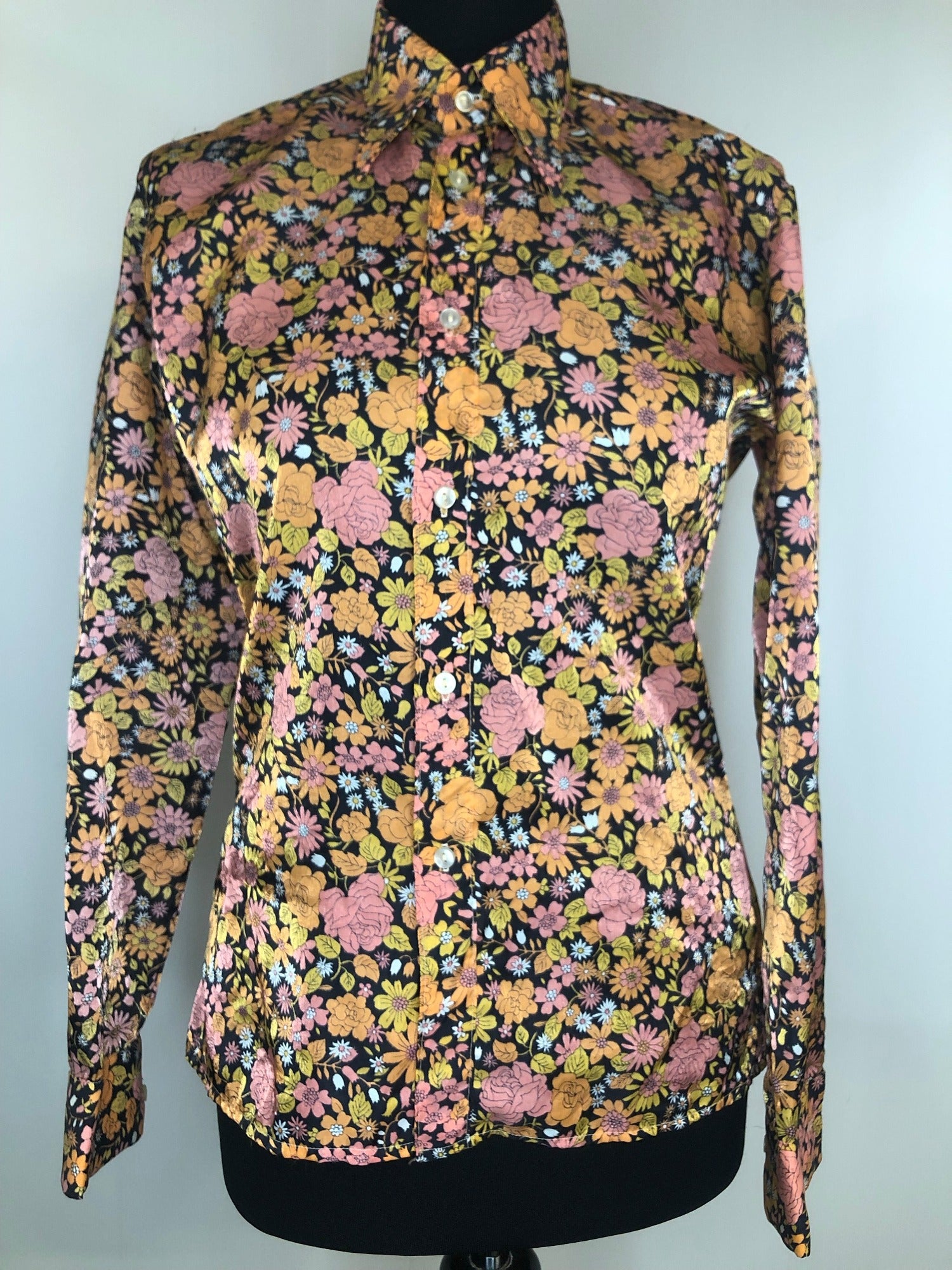 womens shirt  womens  vintage  Urban Village Vintage  pink  orange  multi  MOD  dagger collar  collar dress  blue  blouse  black  big collar  70  1970s  12