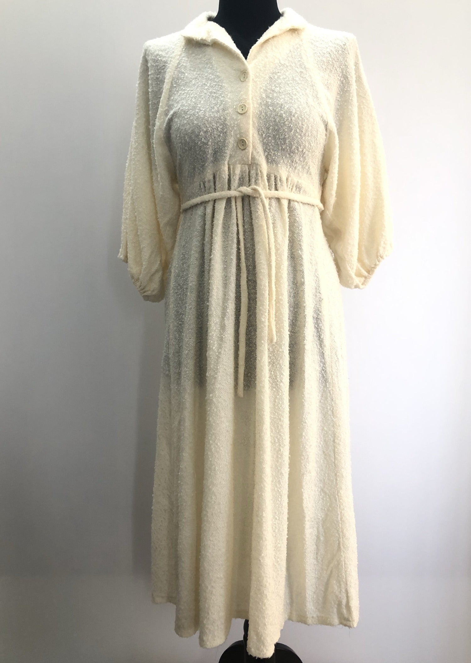 womens  white  vintage  Urban Village Vintage  towelling  terry towelling  summer dress  print  dress  cream  button front  boucle  balloon sleeve  8  70s  1970s