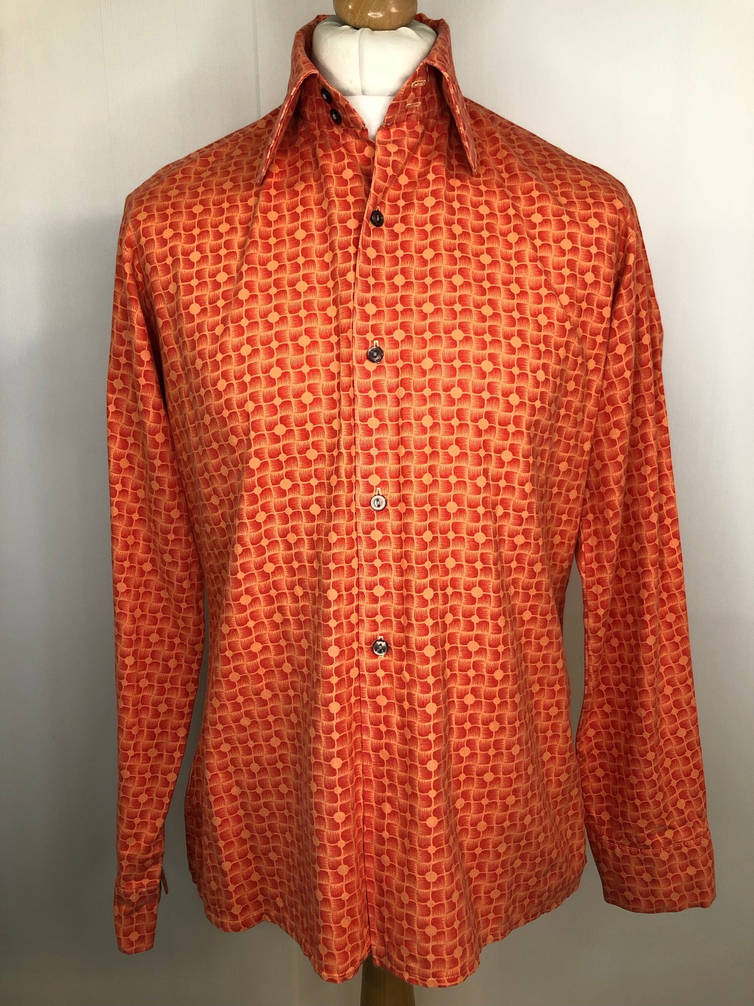 vintage  Urban Village Vintage  urban village  retro  print shirt  pattern  orange  MOD  mens  long sleeve  L  Justin  cuffs  collar  button  Beagle collar  beagle  60s  1960s