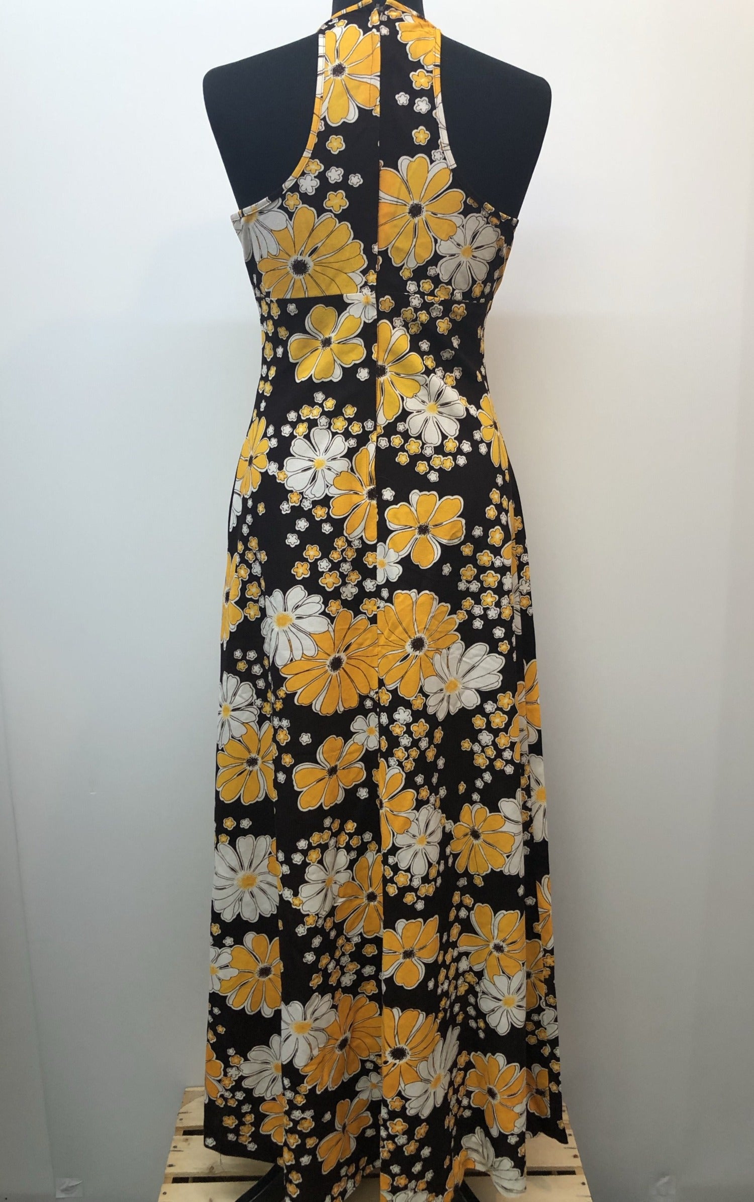 Yellow  womens  vintage  v neck  Urban Village Vintage  summer dress  sleeveless  maxi dress  maxi  long dress  floral print  dress  brown  8  70s  1970s