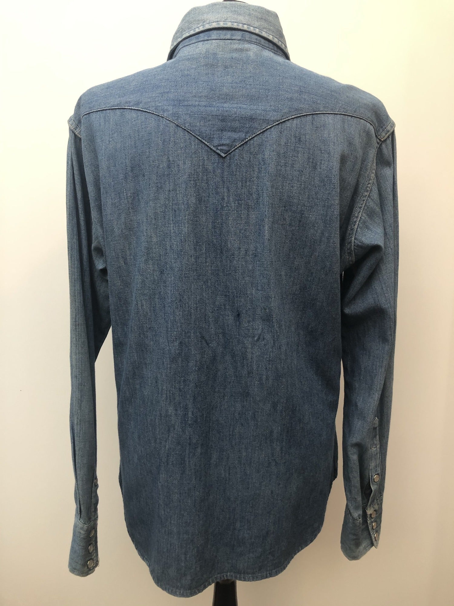 wrangler  womens shirt  womens  vintage  Shirt  jean  jacket  indigo  fitted  denim  blue  70s  1970s  16 urban village vintage