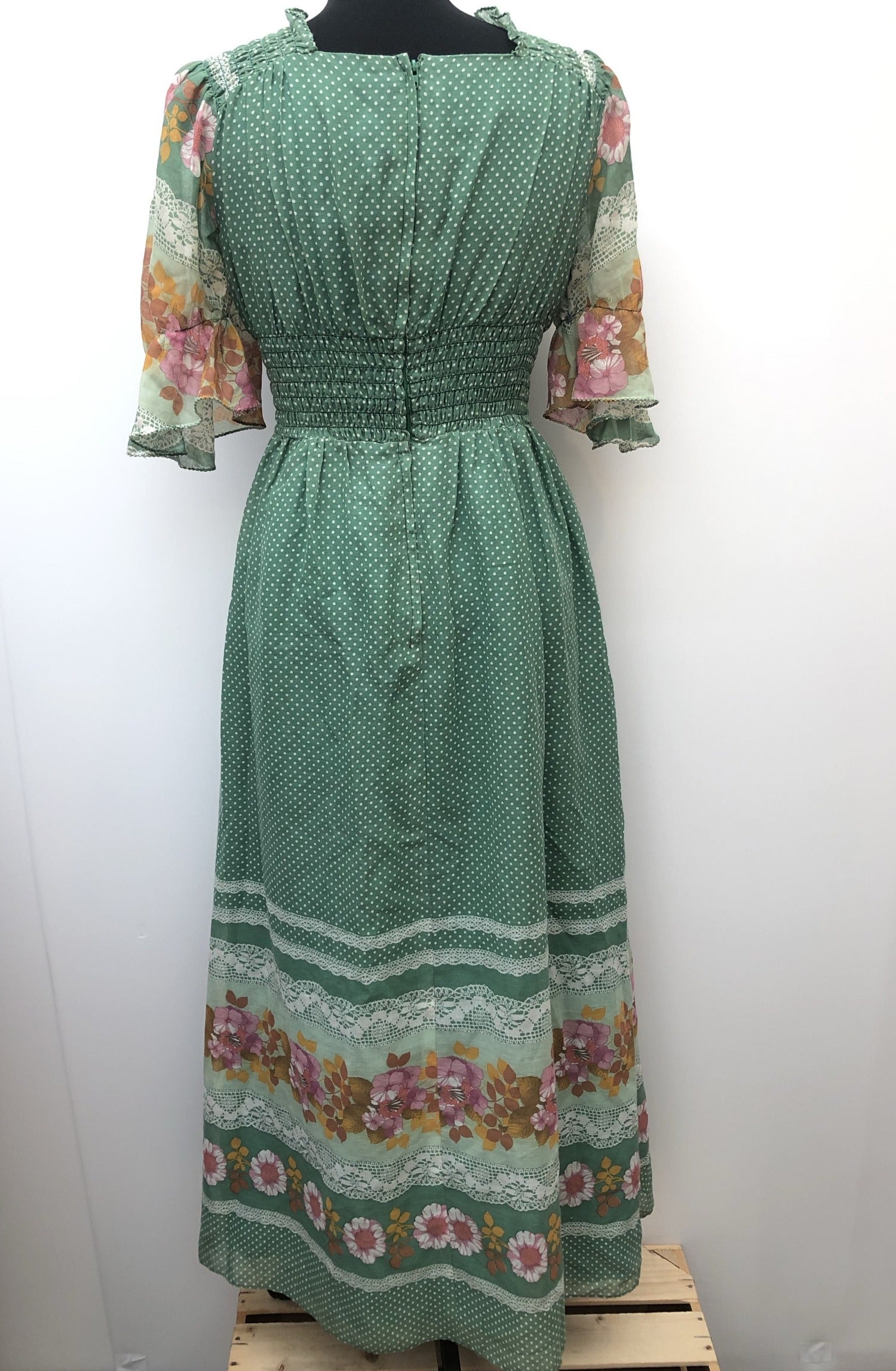 womens  vintage  Urban Village Vintage  summer dress  ruched waist  polka dot  maxi dress  long dress  lace print  hippy  hippie  Green  floral print  floral dress  floral  dress  button front  boho  bohemian  angel sleeve  8  70s  1970s