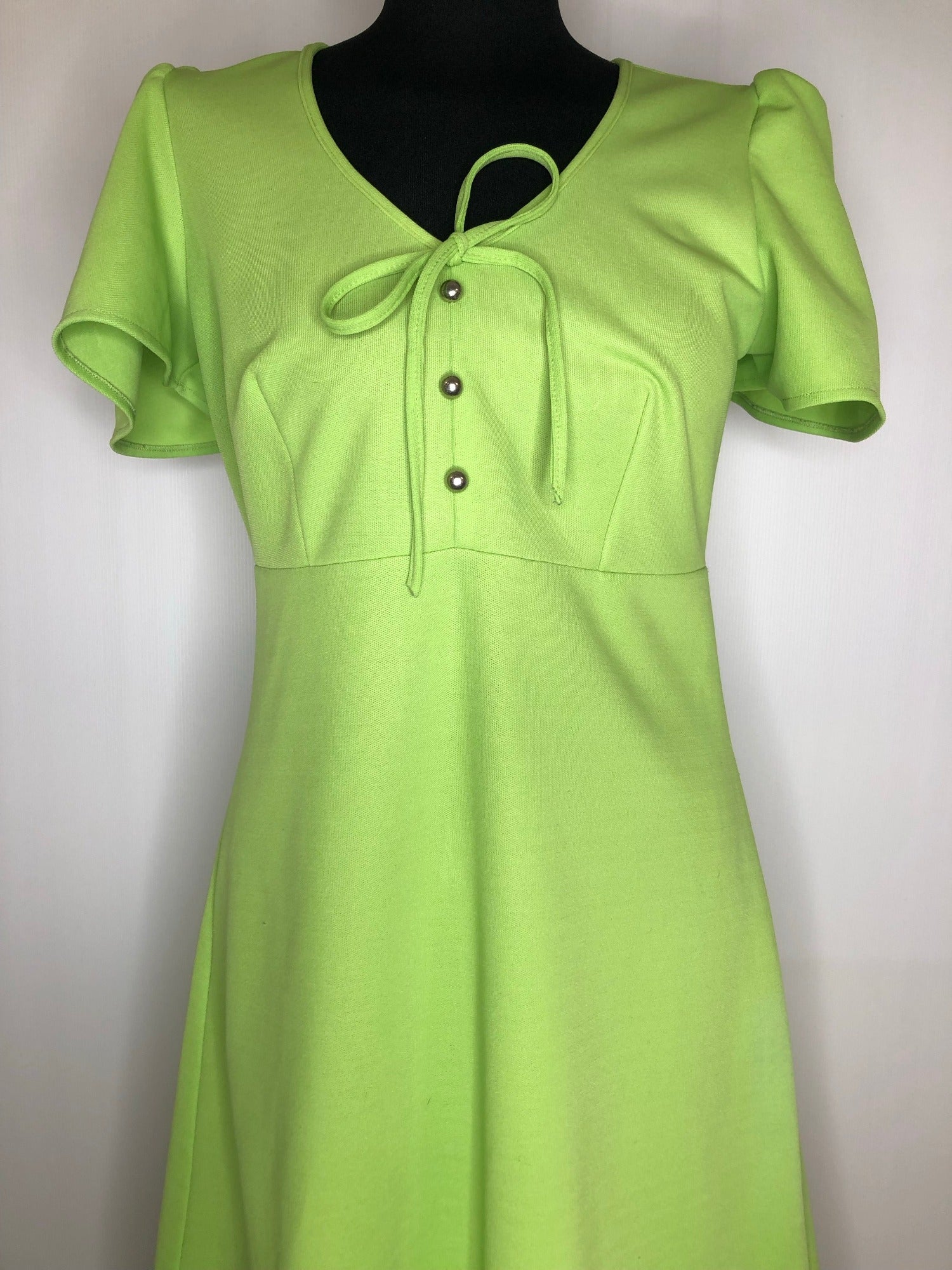 womens top  womens  vintage  summer dress  summer  short sleeved  short sleeve  MOD  midi dress  midi  high neck  green  dress  decorative buttons  decorative bow  back zip  60s  1960s  10