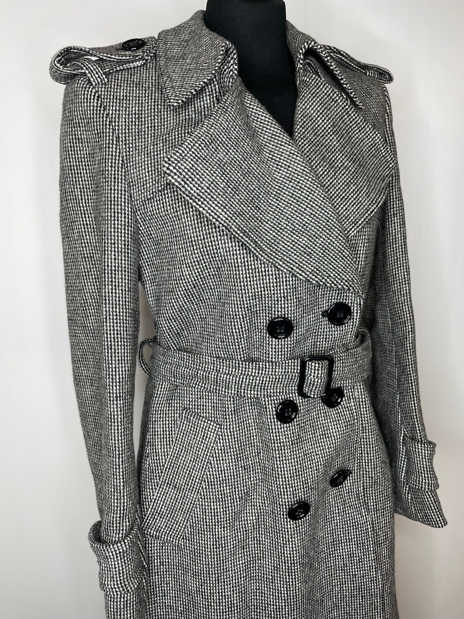 womens jacket  womens coat  womens  Winter Coat  white  vintage  Urban Village Vintage  urban village  houndstooth  grey  double breasted  dogstooth  coat  black  belted  70s  1970s  12