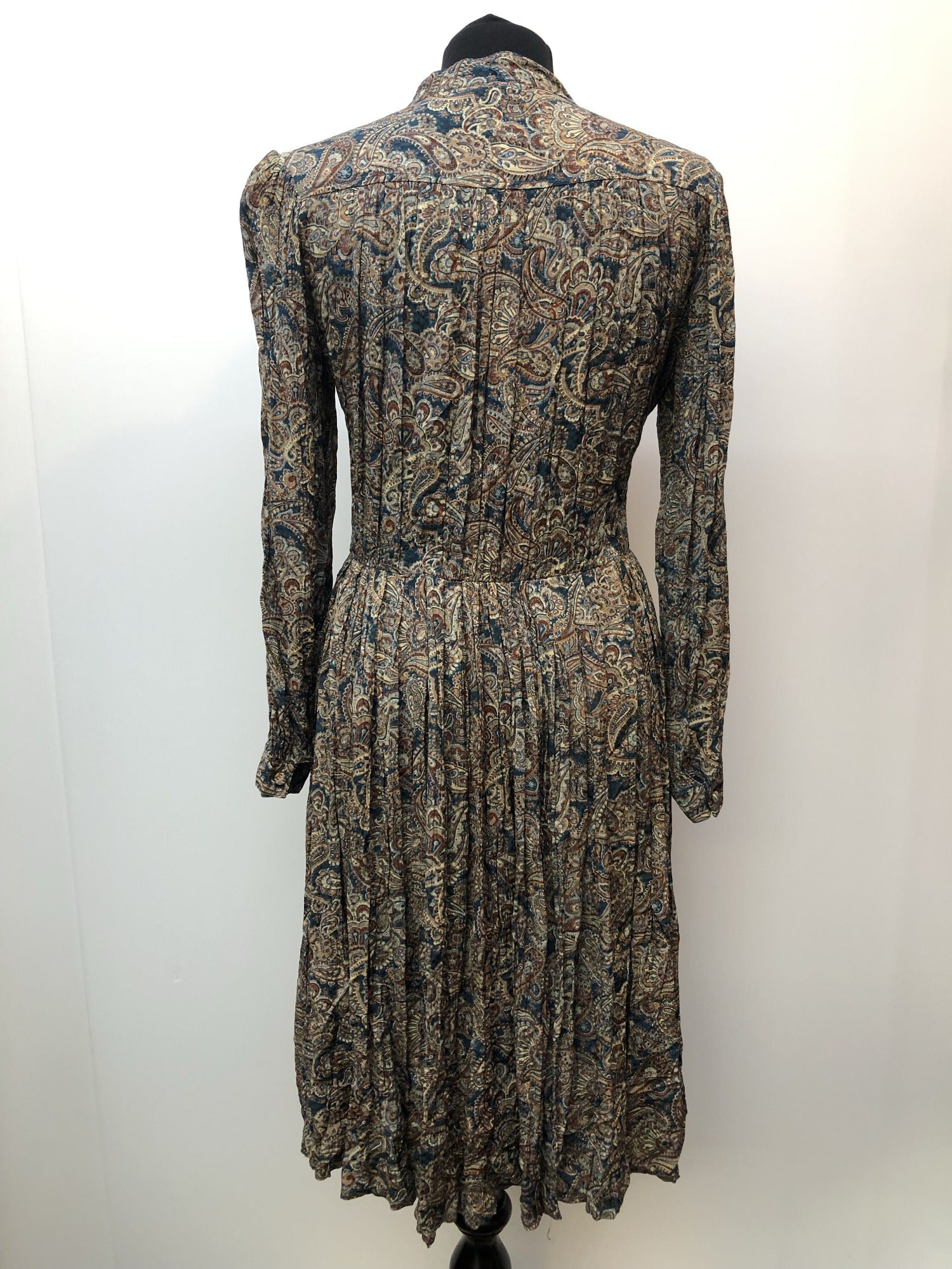 womens  vintage  Urban Village Vintage  pleated skirt  Paisley Print  paisley  long sleeve  Kati at Laura Phillips  Green  dress  brown  70s  1970s