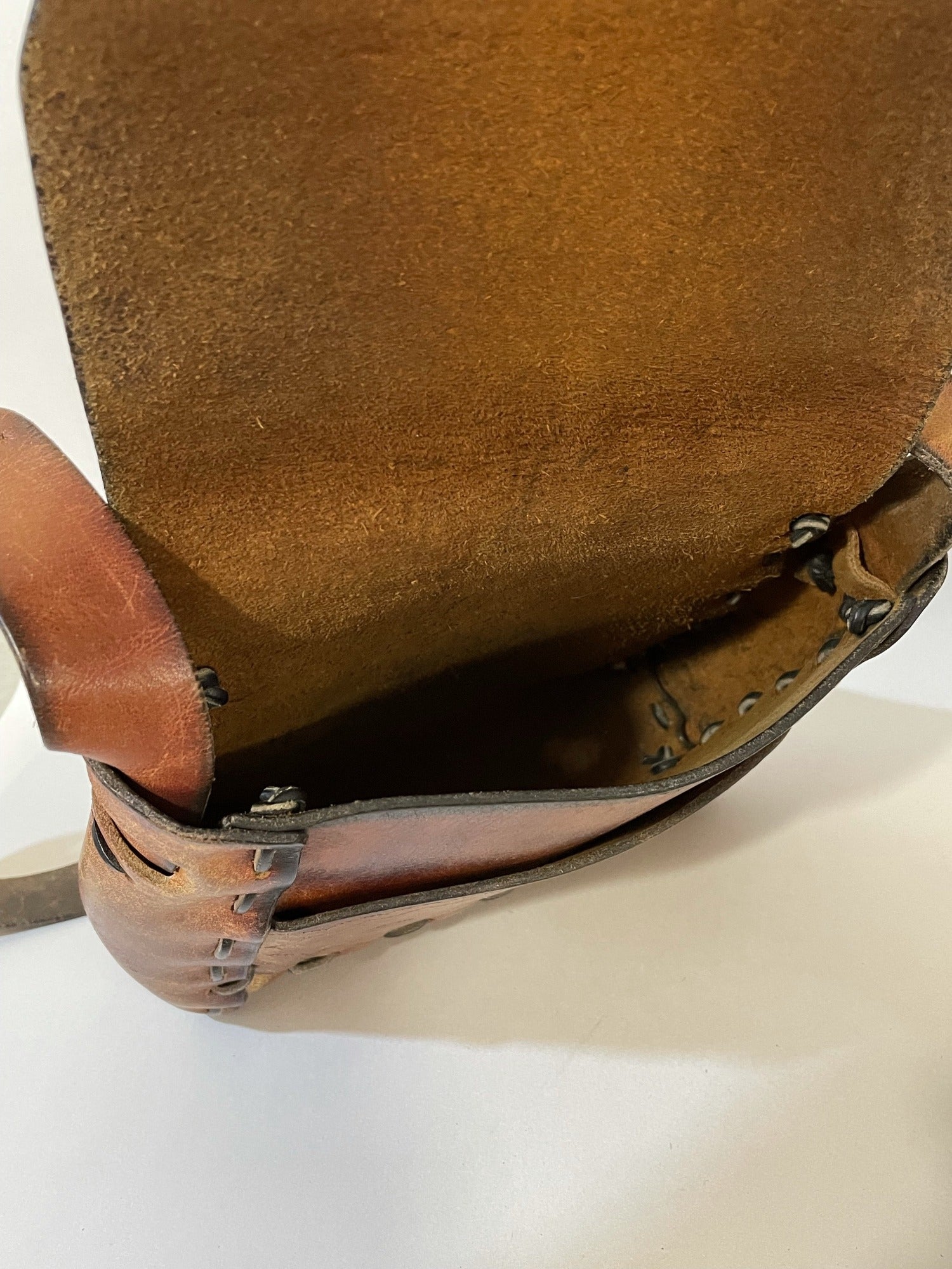 tooled  hippy  hippie  boho  womens bag  womens  vintage  Urban Village Vintage  tan  Shoulder bag  shoulder  Leather  leaf design  handbag  hand bag  embossed  brown  bag  accessories  70s  1970s