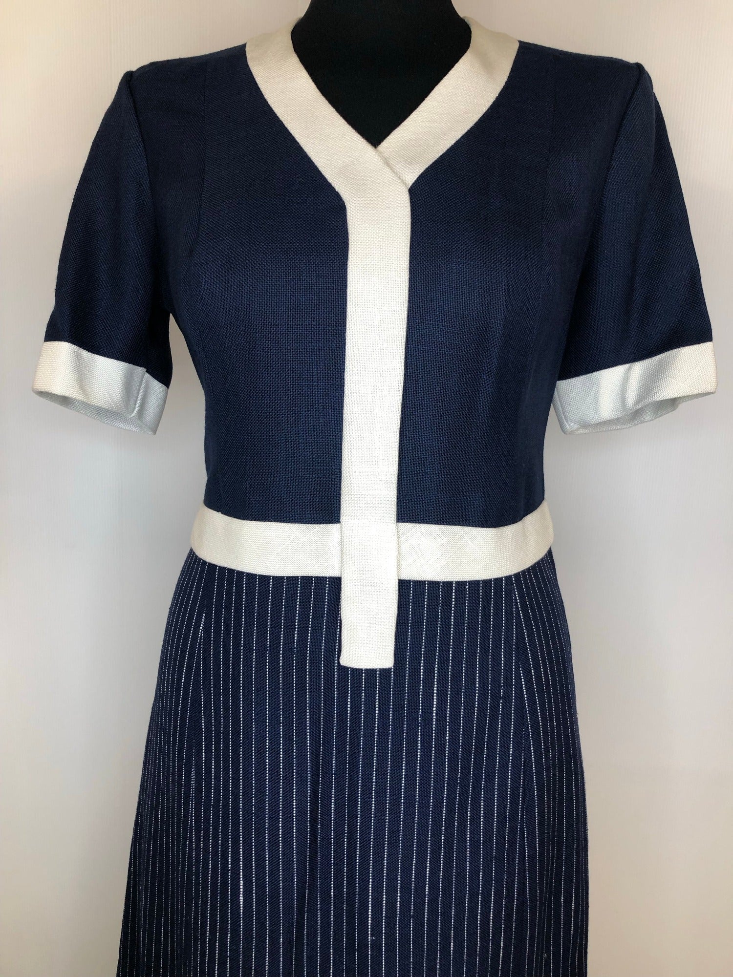 womens  white  vintage  stripe detailing  sleevless  retro  MOD  midi dress  midi  Georges Gregoire  dress  blue  back zip  60s  1960s