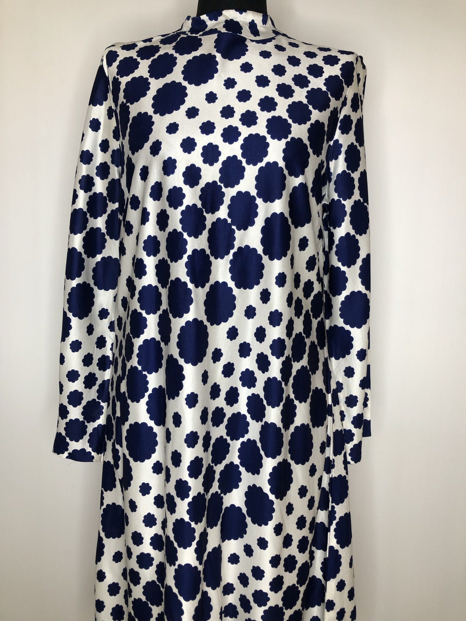 womens  white  vintage  Urban Village Vintage  psychedelic  psych  print dress  midi dress  long sleeved  flower power  floral  dress  blue  70s  1970s  12