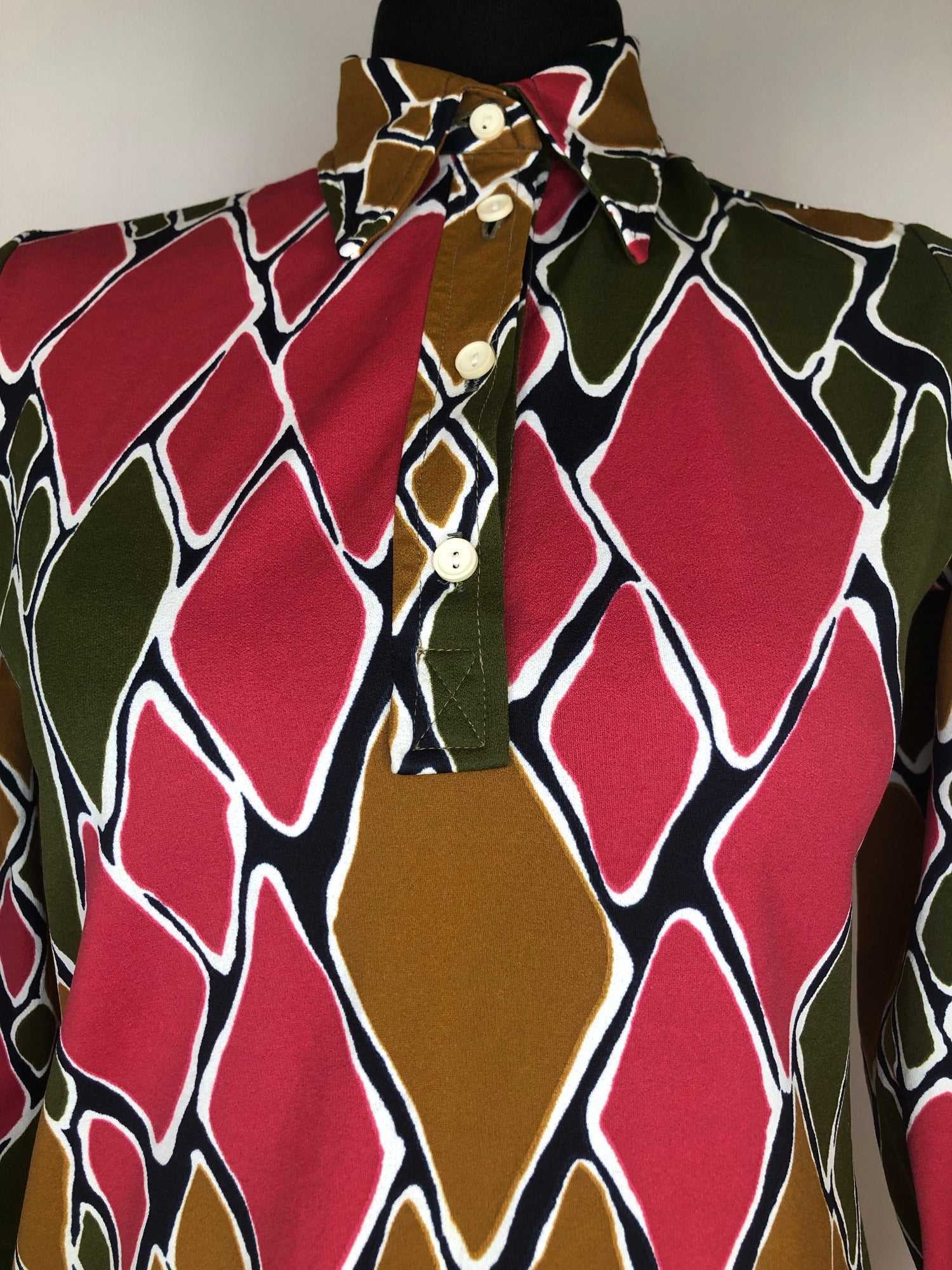 womens  vintage  Urban Village Vintage  urban village  shirt  red  multi  long sleeve  Green  dagger collar  collar  button front  button  brown  blouse  big collar  70s  1970s  10