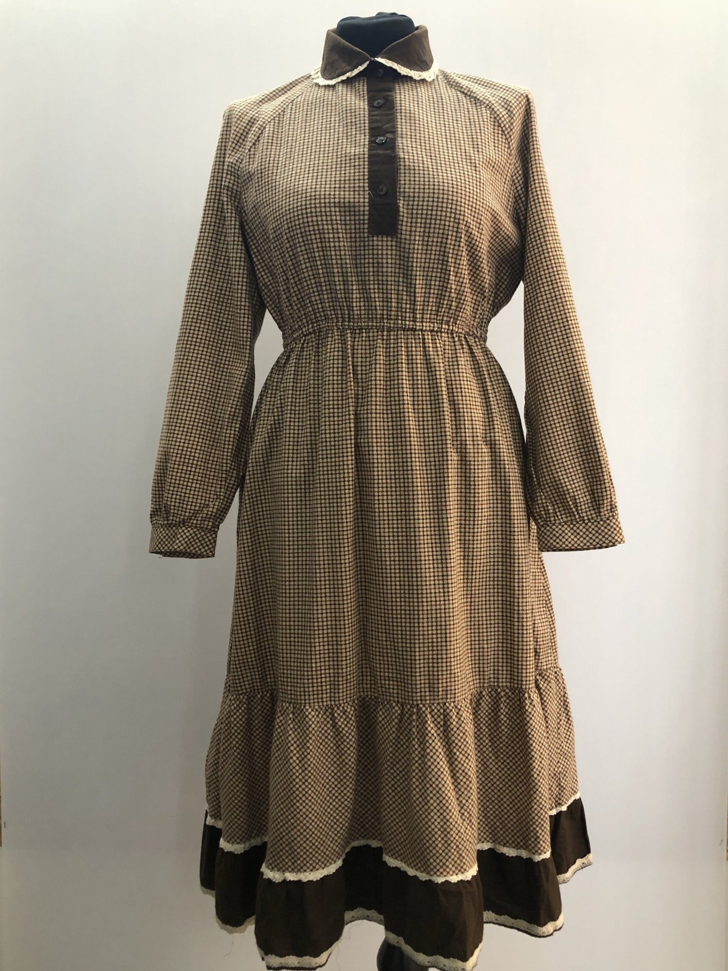 zip back  womens  winter  vintage  Victorian style  Victorian  Urban Village Vintage  sleeves  long sleeve  high neck  dogtooth  brown  70s  1970s  10