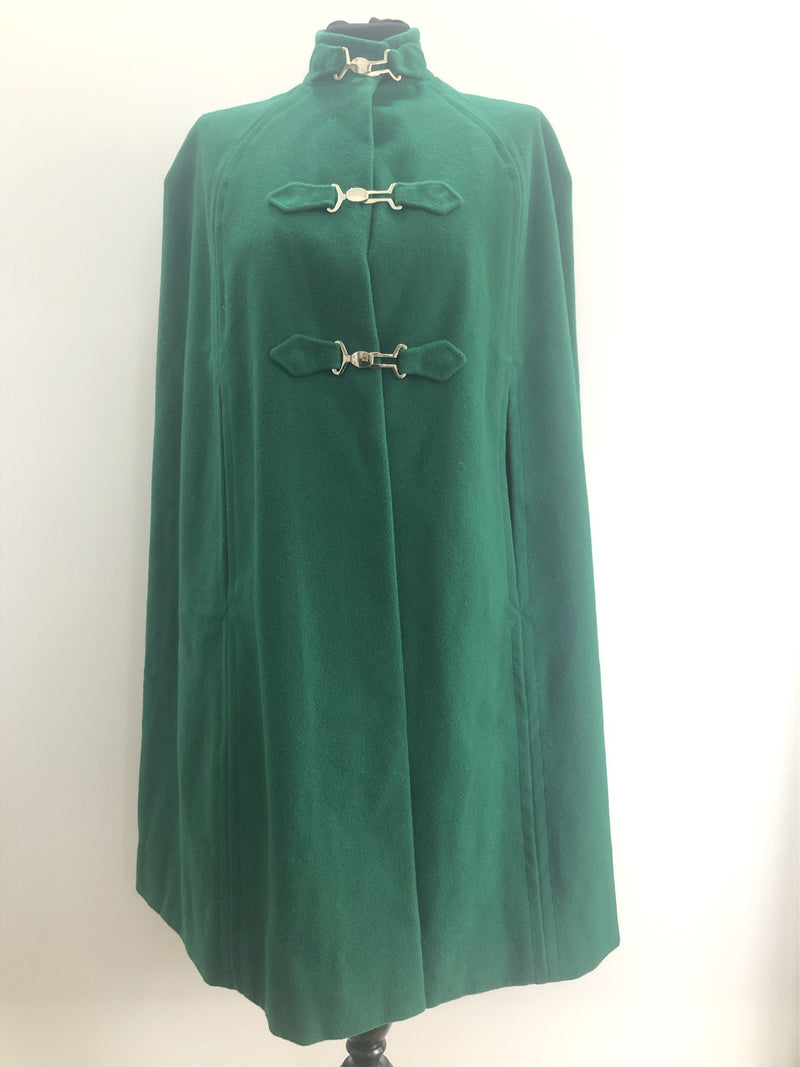 womens  vintage  Urban Village Vintage  mod  M  hook fastening  Green  cape  60s  1960s