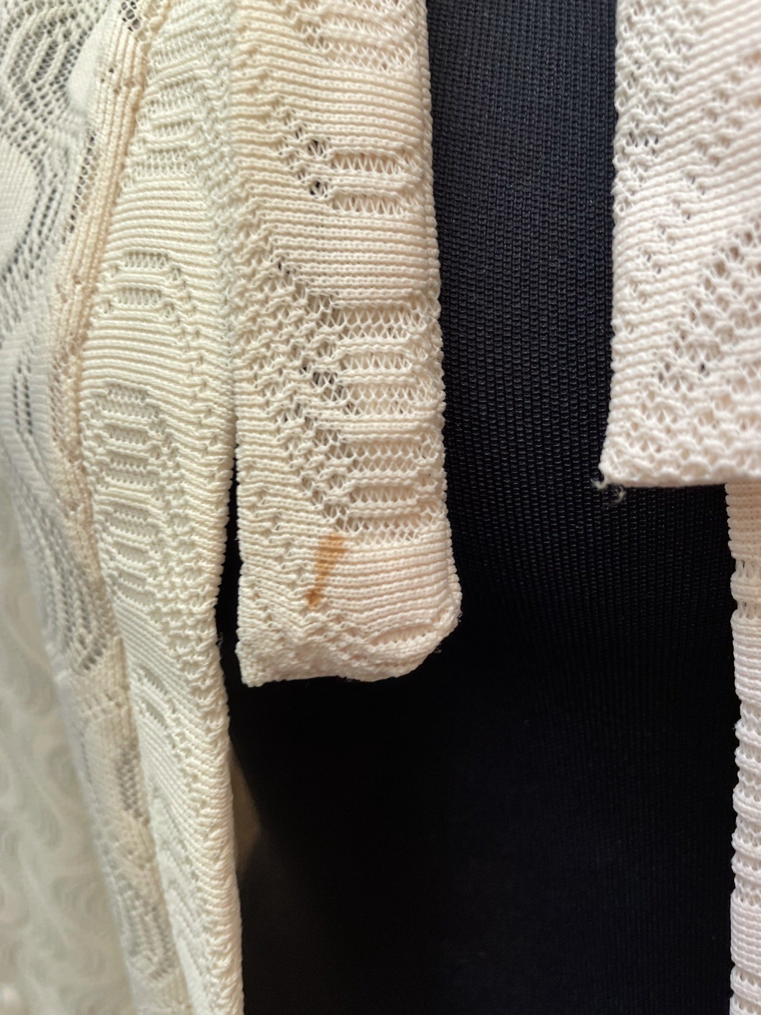 womens  white  vintage  Urban Village Vintage  urban village  swirl  retro  polyester  patterned  pattern  off white  MOD  long sleeve  Jacket  cream  bow tie  bow detail  bow  blouse  bell sleeve  bell  8  70s  1970s