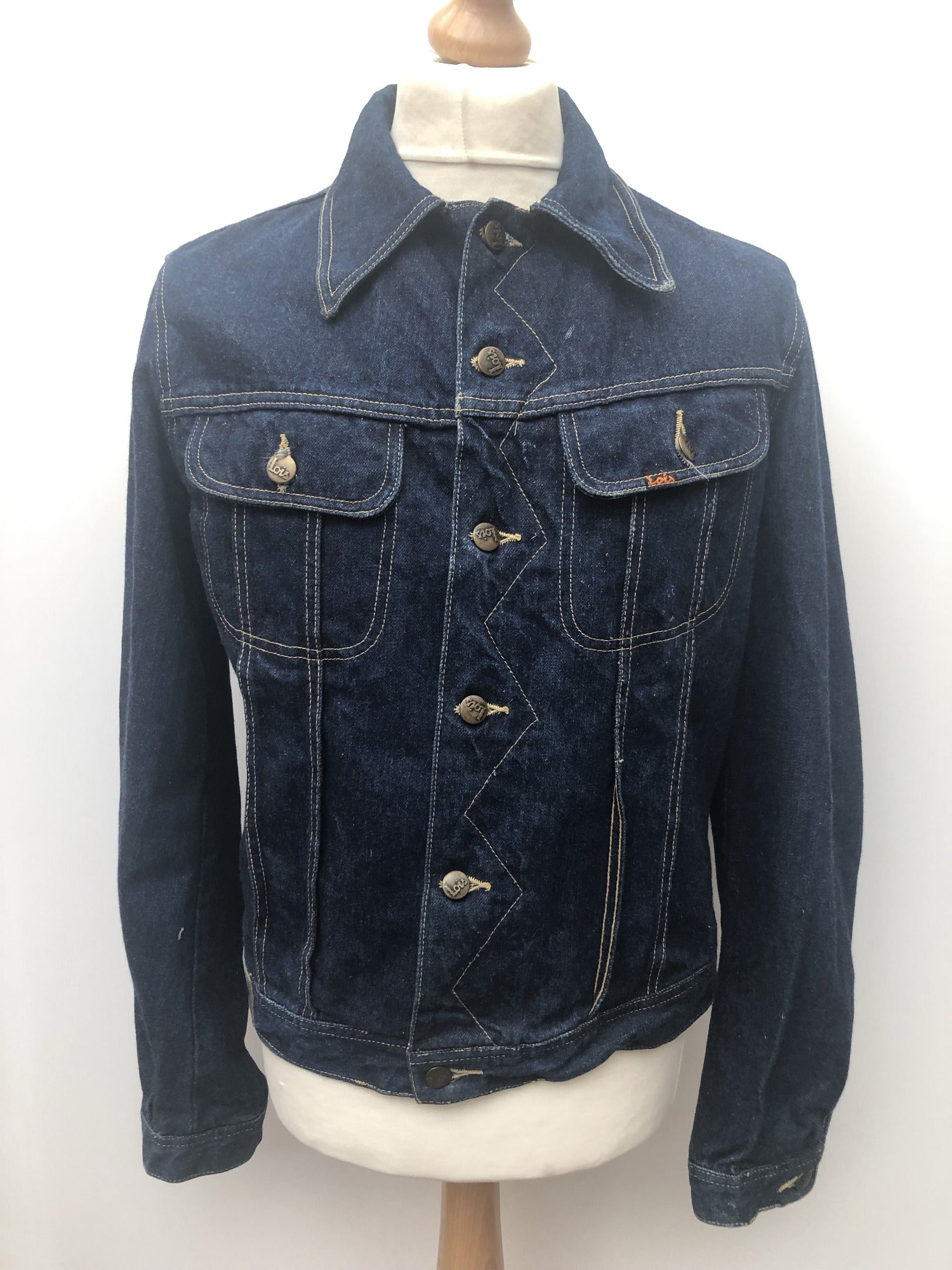 vintage  Urban Village Vintage  urban village  stitch detailing  stitch detail  pockets  Navy Jacket  mens  M  Lois  front pockets  denim style  Denim jacket  denim  collared  collar  chest pockets
