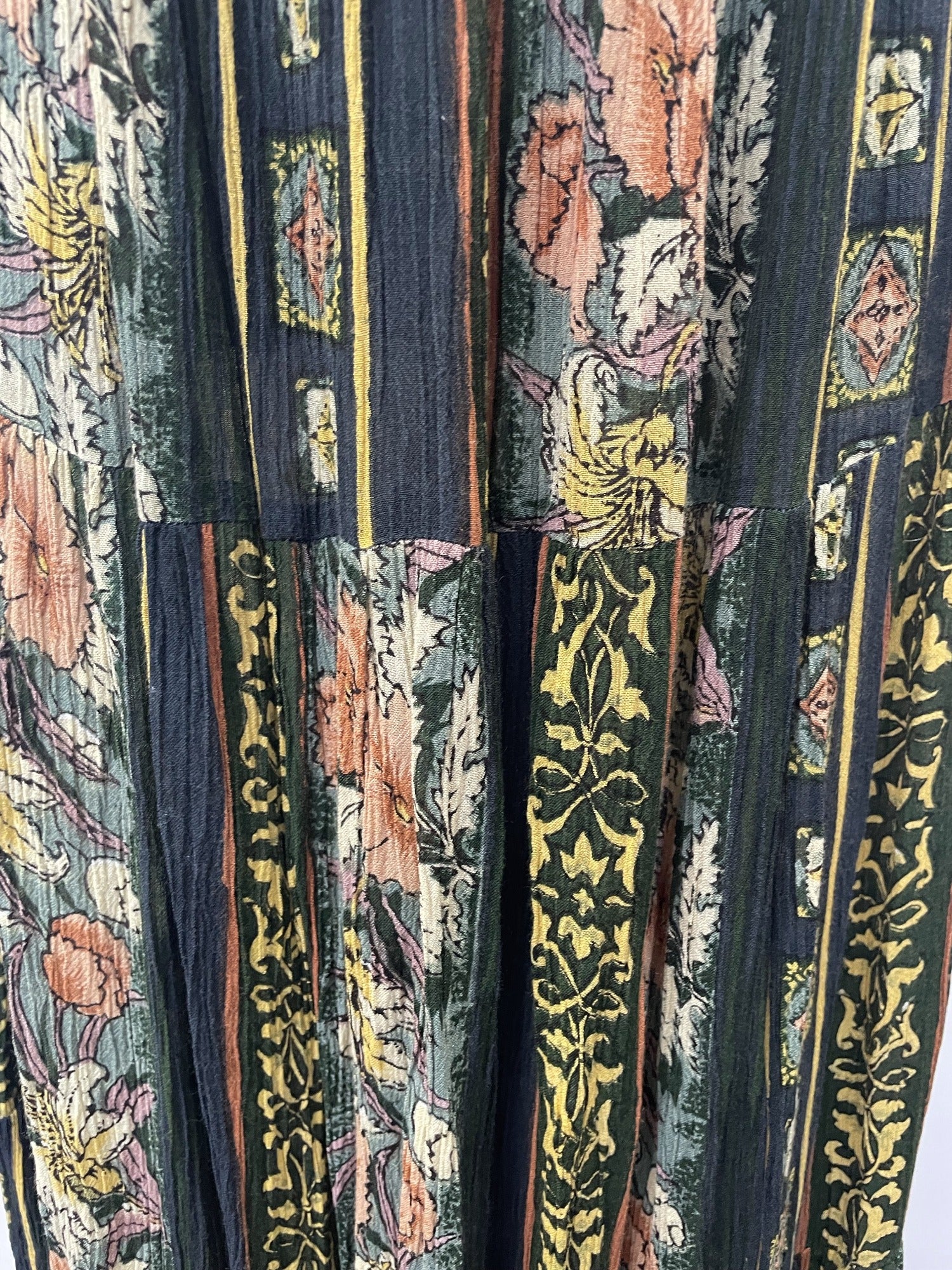 womens  vintage  Urban Village Vintage  urban village  summer dress  summer  skirt  shoulder straps  retro  One Size  maxi skirt  full skirt  free size  floral print  floral  elasticated  cheese cloth  brown  70s  1970s  10